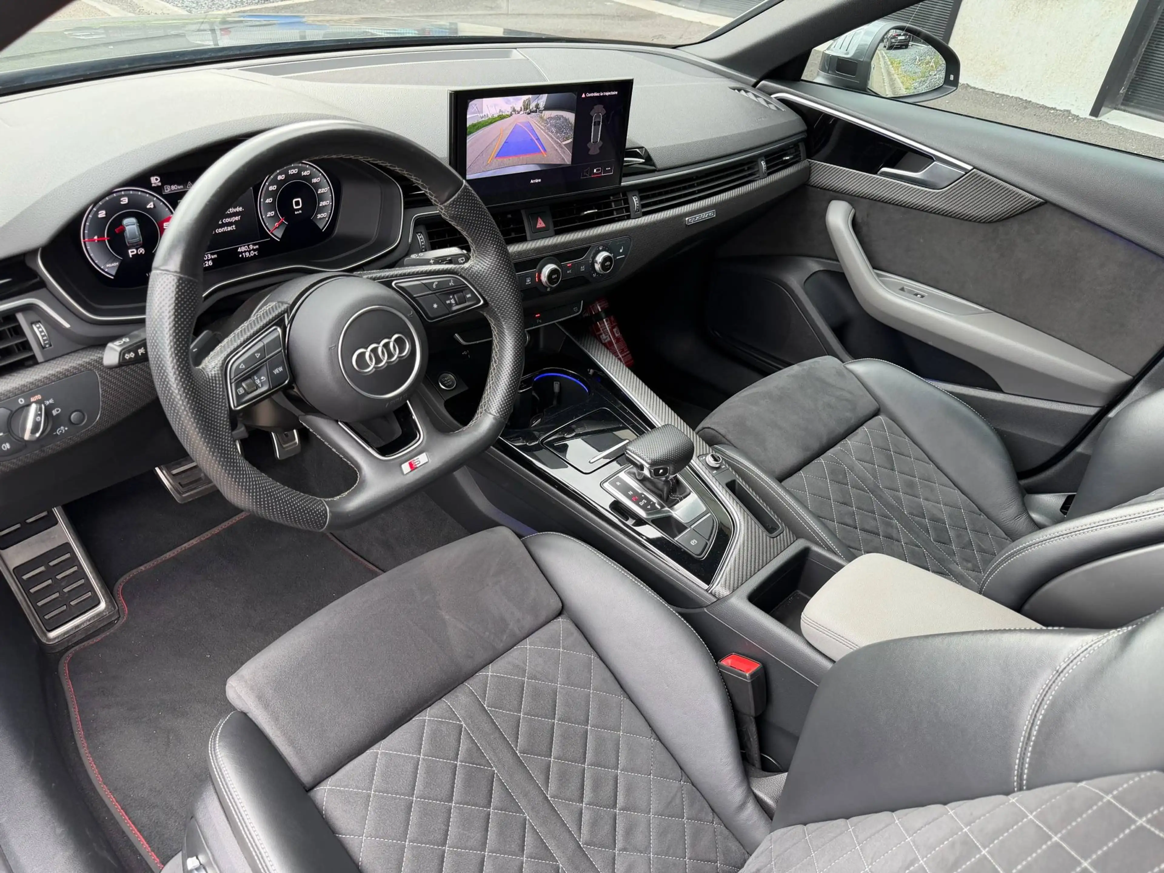 Audi A4 35 TDi S-Line-AUTO. FULL OPTIONS - Black Pack/Carbone/Pano/Matrix/Cockpit — photo 11