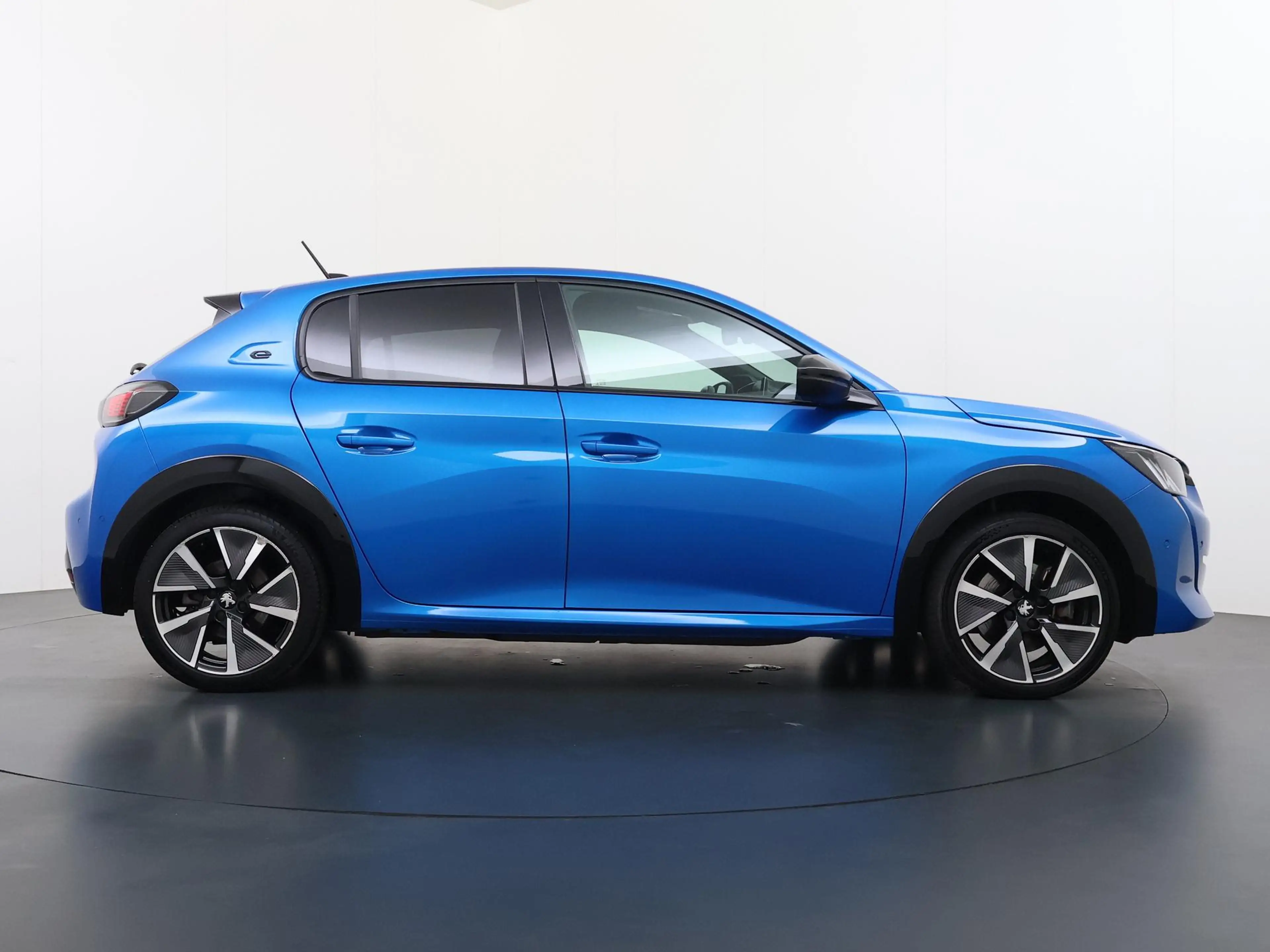 Peugeot e-208 GT Pack 50 kWh 136pk | Accu 91% | Navigatie | Came — photo 9