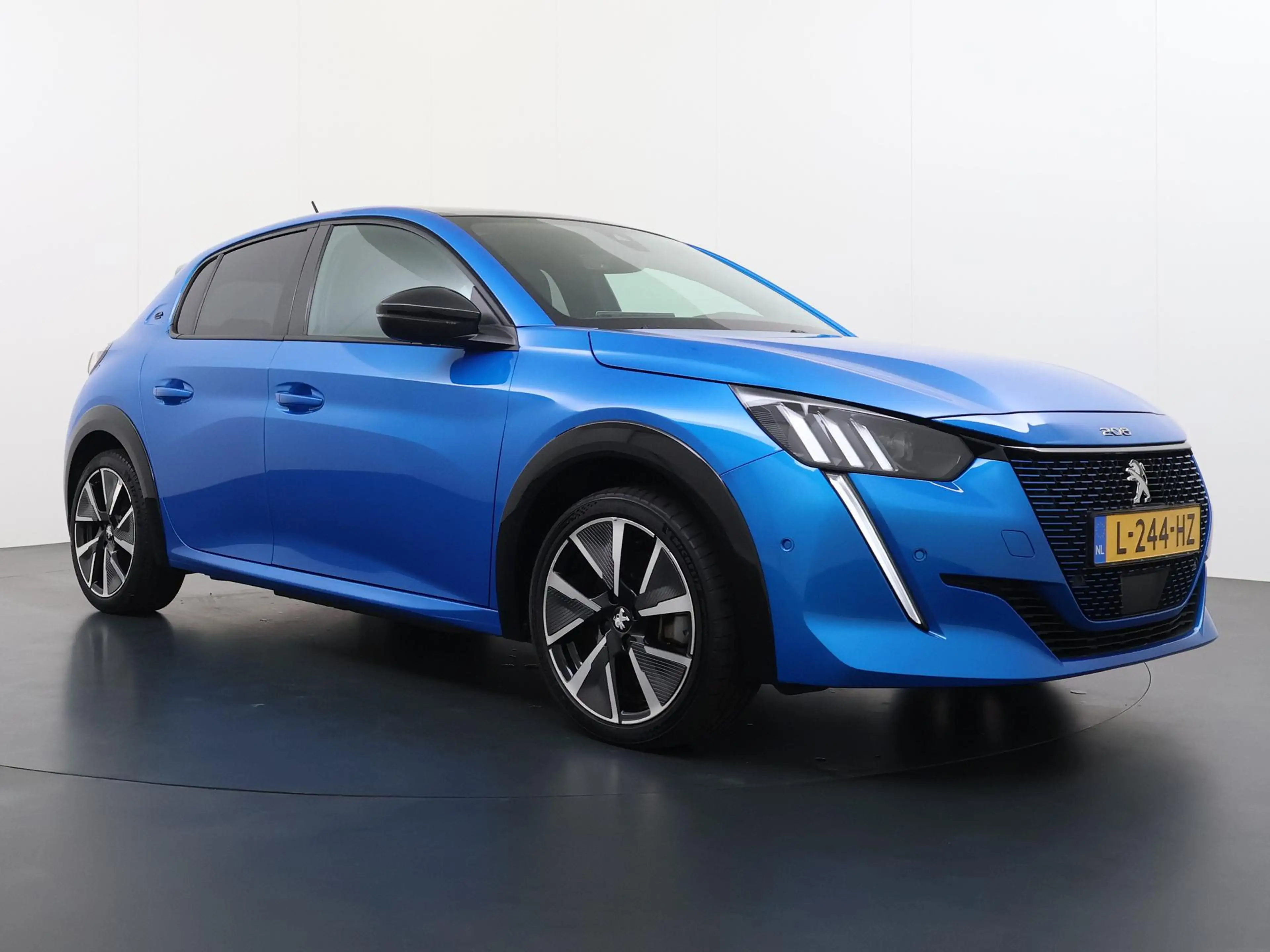 Peugeot e-208 GT Pack 50 kWh 136pk | Accu 91% | Navigatie | Came — photo 2