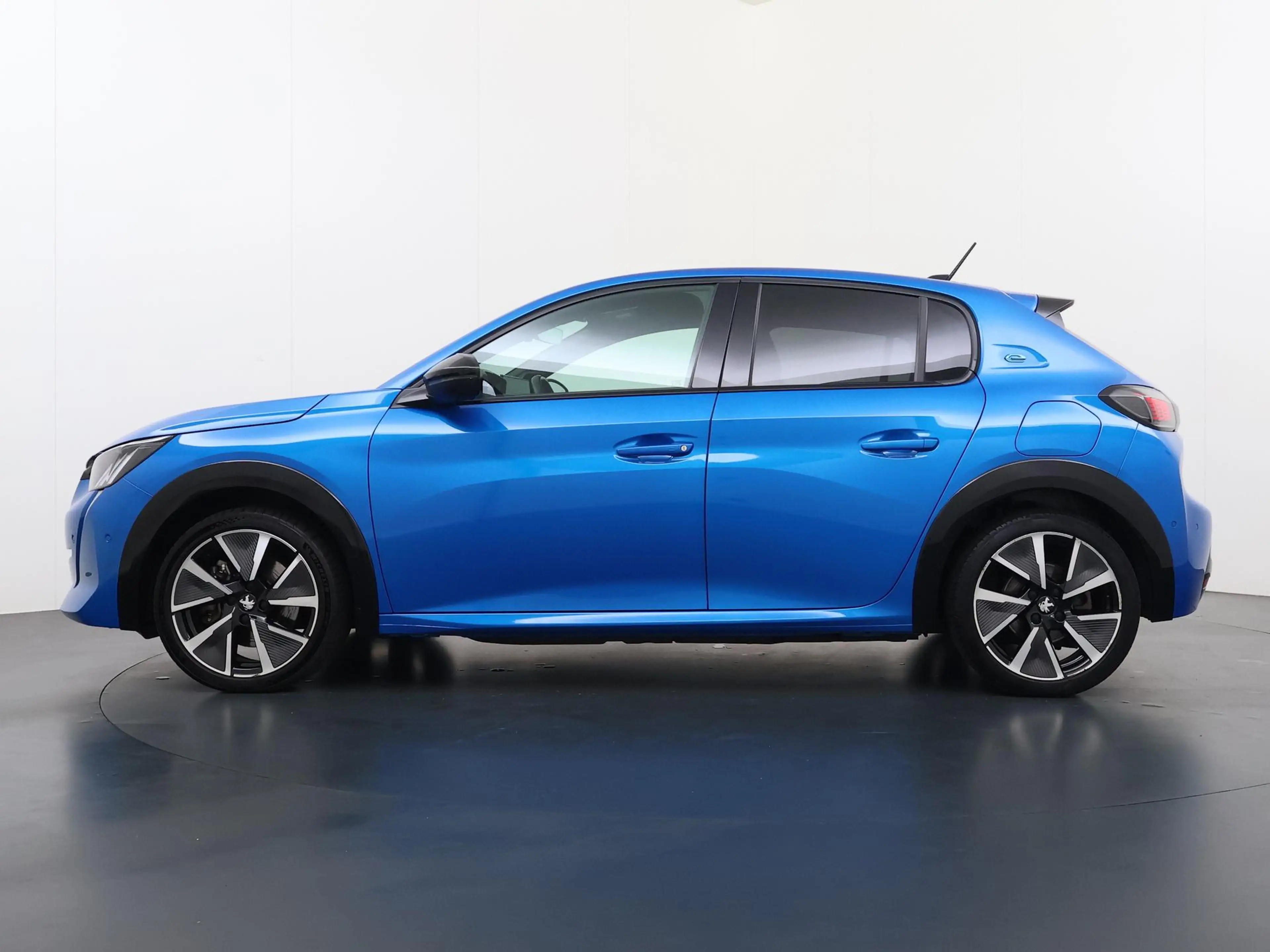 Peugeot e-208 GT Pack 50 kWh 136pk | Accu 91% | Navigatie | Came — photo 5