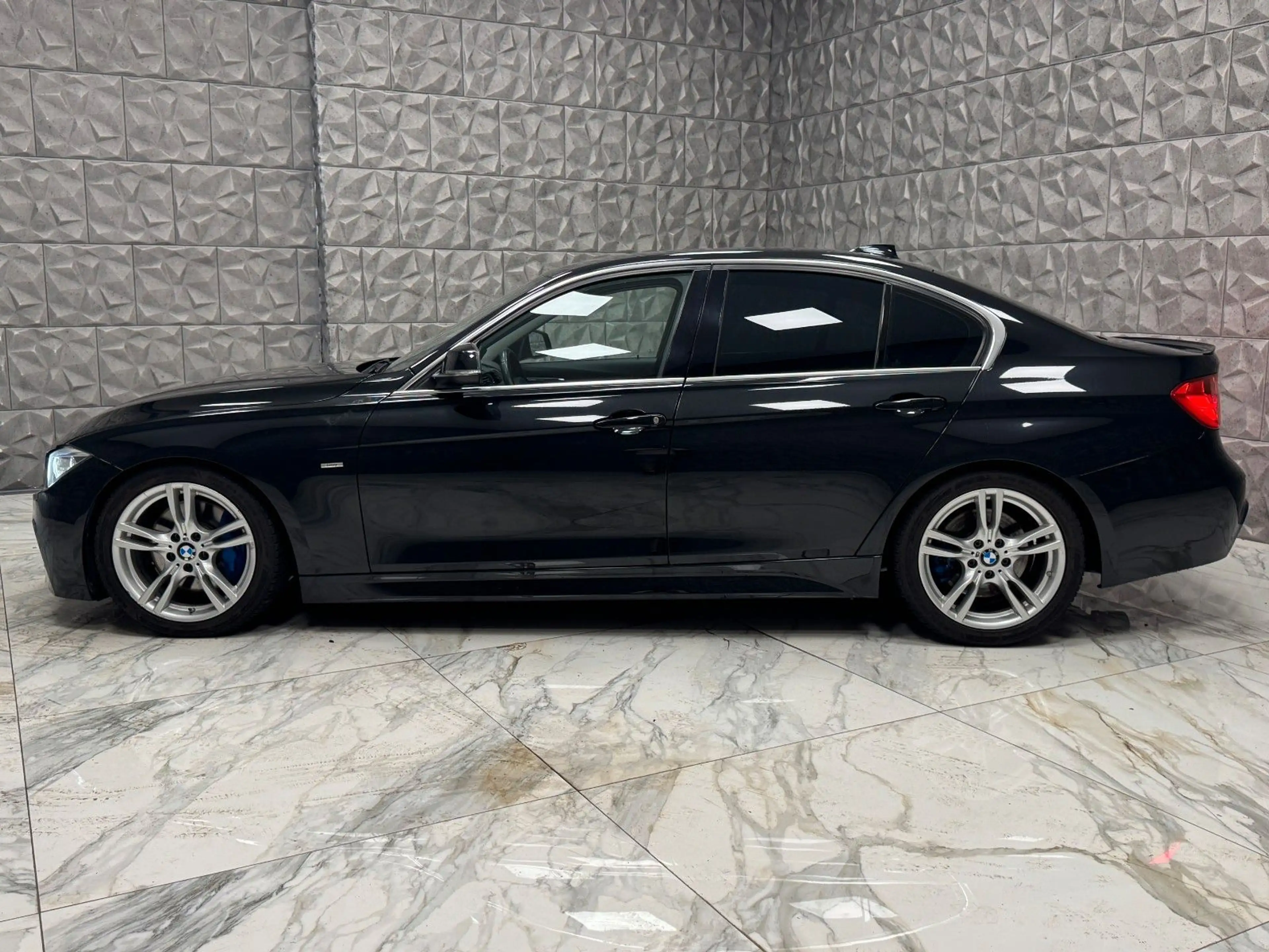 BMW 335 i M-Paket Akrapovic — photo 6