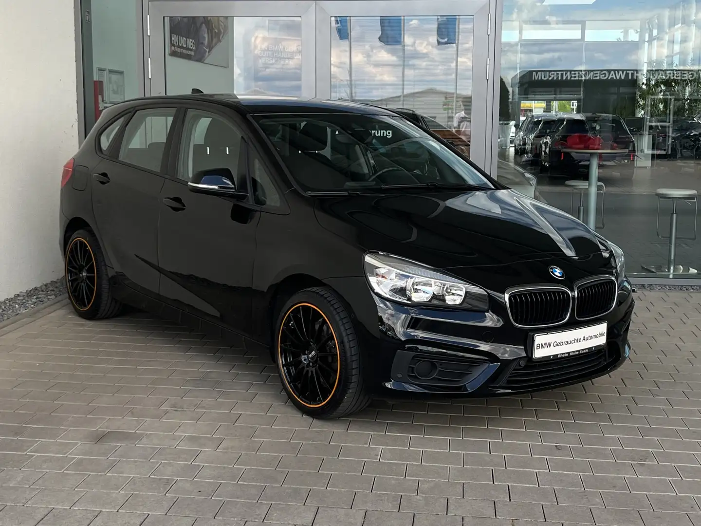 BMW 220 i Active Tourer Navi.AHK.ParkA.PDC.SH.LM-Felg Nero - 2