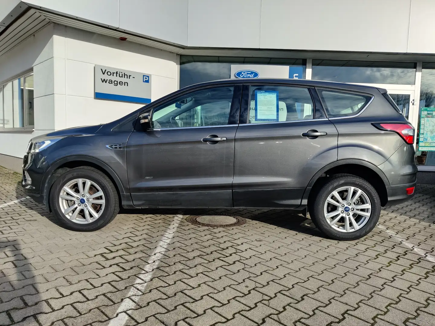 Ford Kuga Titanium Grau - 2