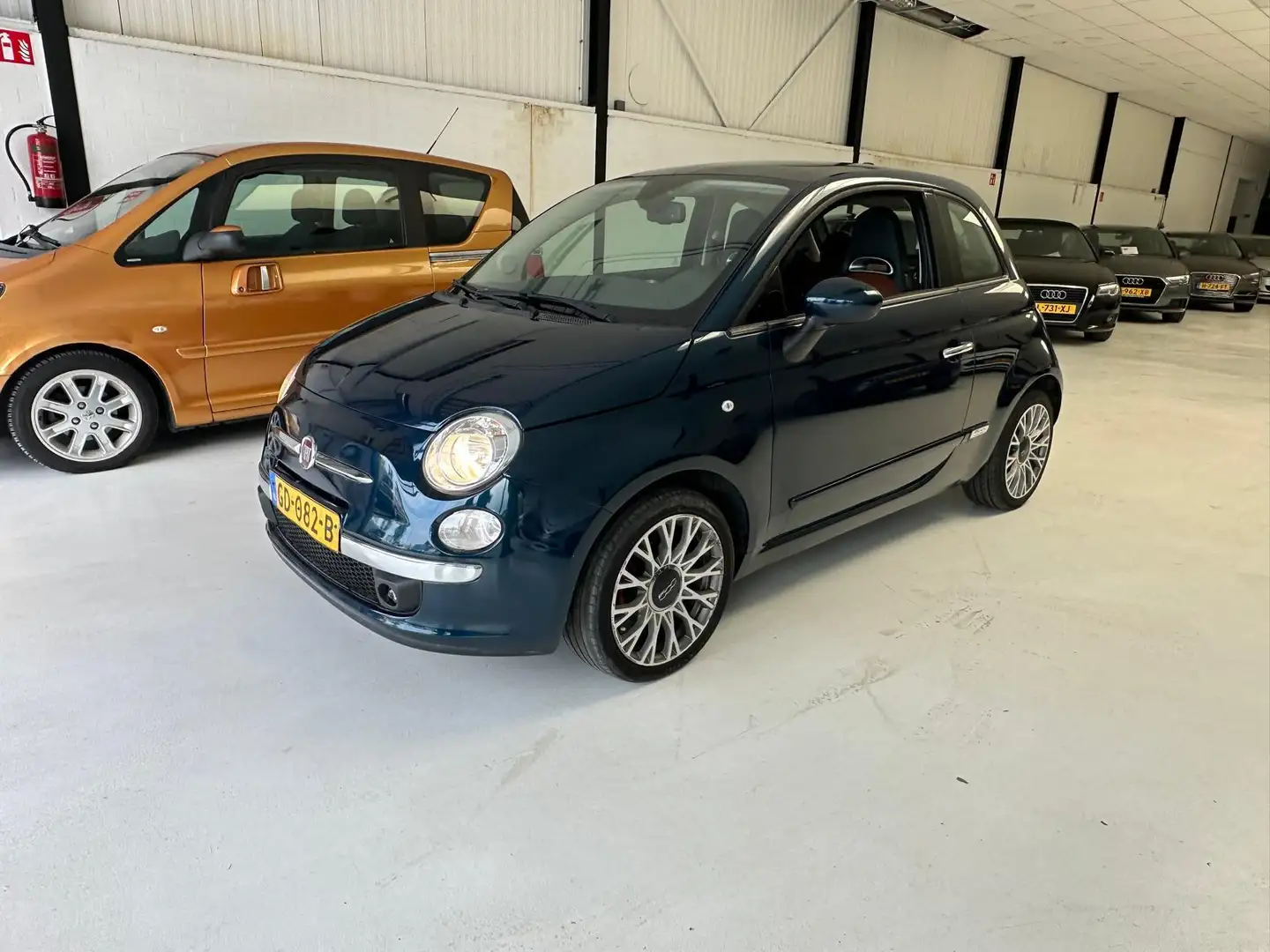 Fiat 500 1.2 Lounge APK bij levering Slechts 153484 km NAP Blauw - 2
