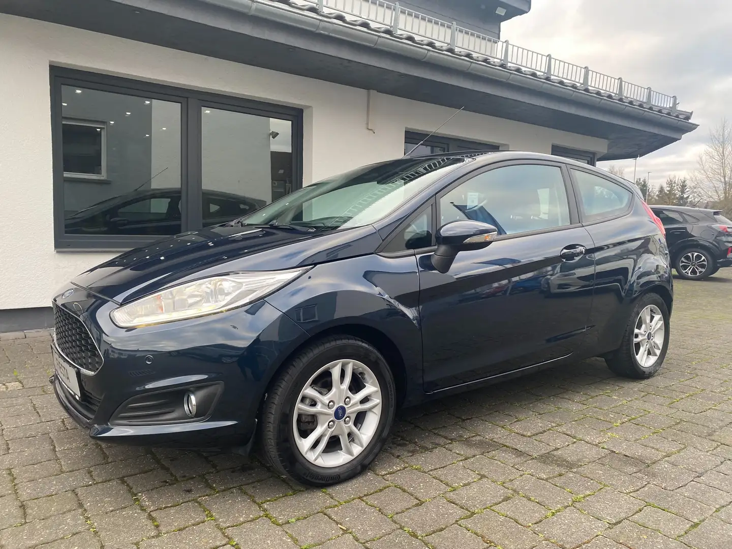 Ford Fiesta Celebration Top Zustand, Zahnriemen neu Bleu - 2