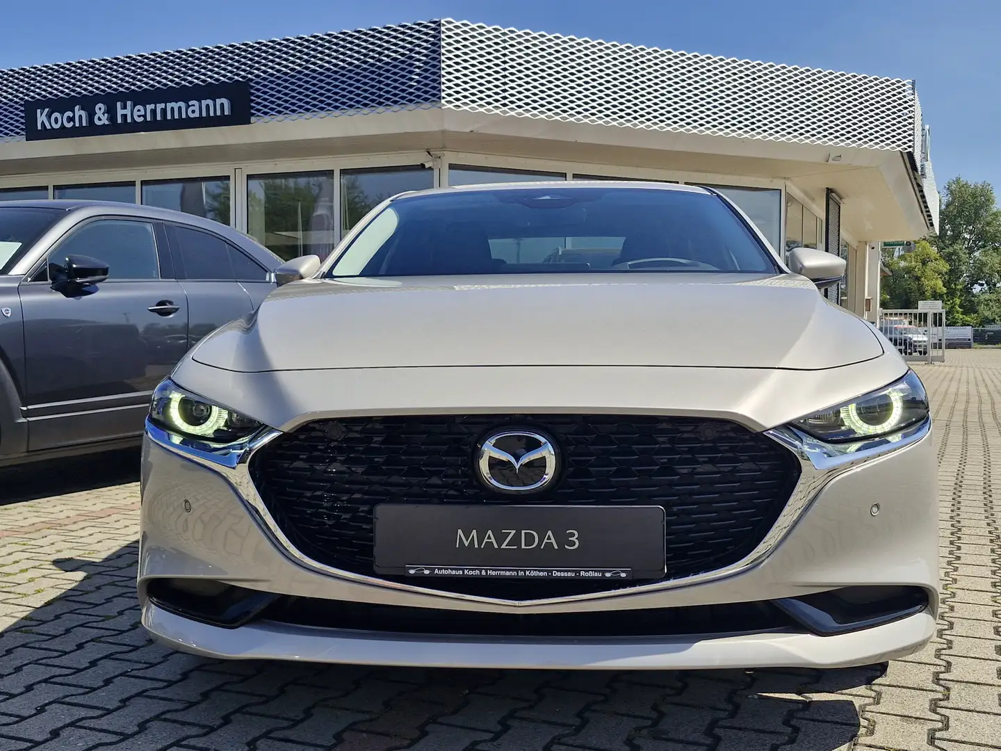 Mazda 3 2.5L e-SKYACTIV G 140ps AT Fastback EXCLUSIVE LINE Silber - 2