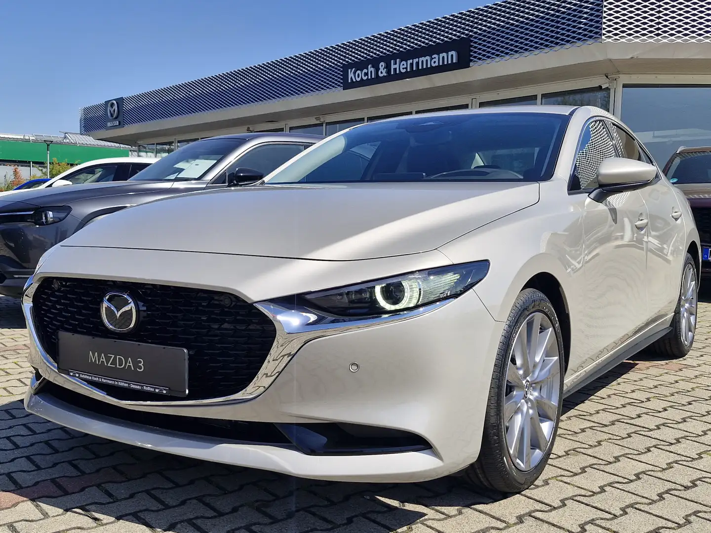 Mazda 3 2.5L e-SKYACTIV G 140ps AT Fastback EXCLUSIVE LINE Silber - 1