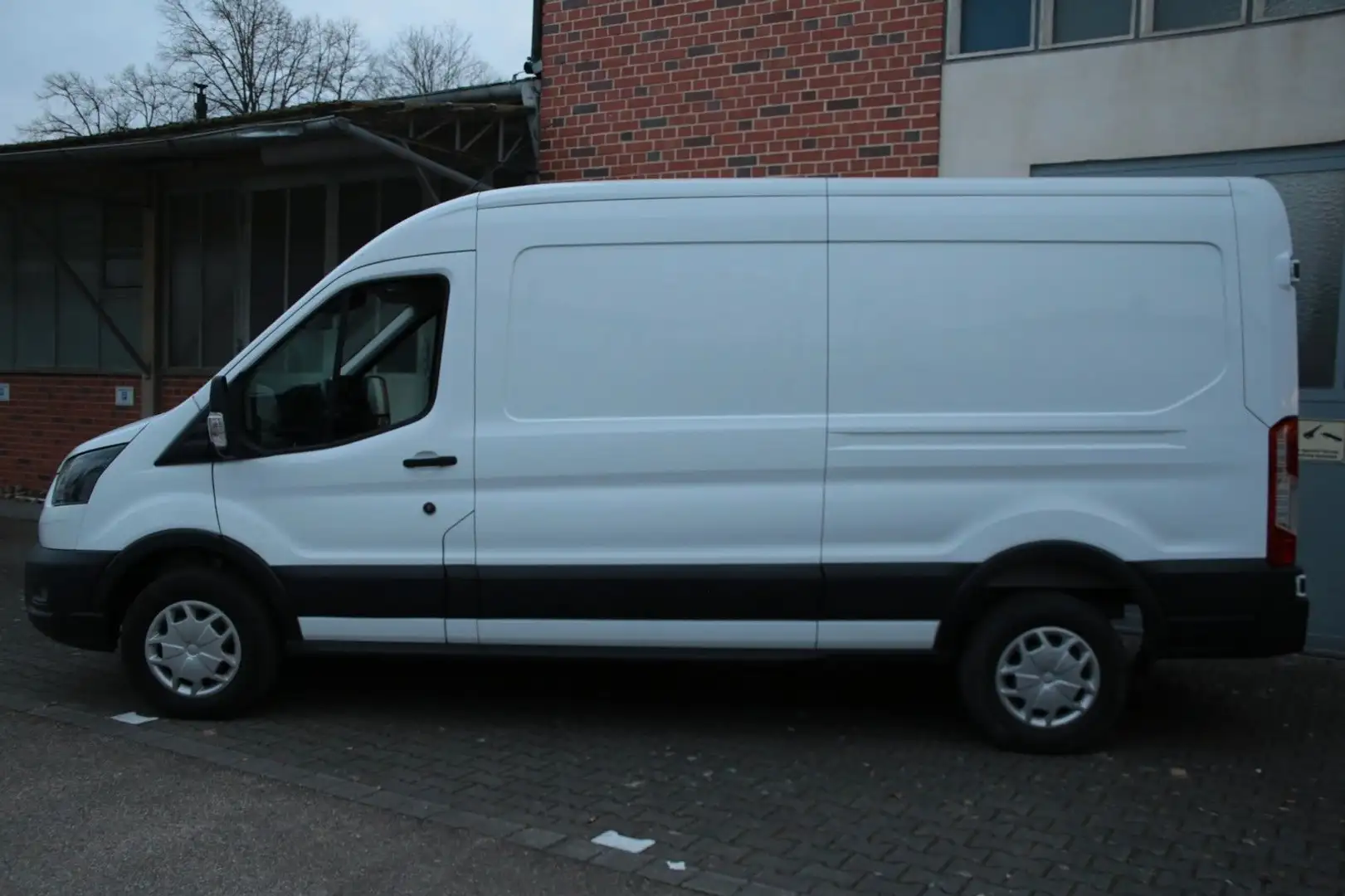 Ford Transit e-Transit L2H2 Trend -ehem. UPE: 73.649,10 €!!! Blanco - 2