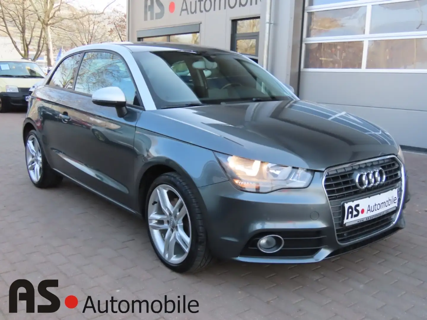 Audi A1 Ambition 1.6 TDI S-Line*SHZ*PDCv+h*8fach ber. Grau - 1