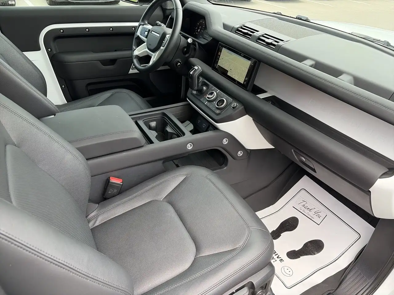 Land Rover Defender photo Land Rover Defender