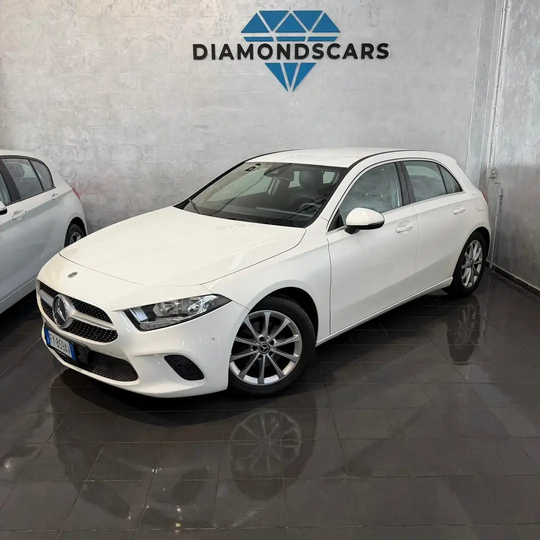 Mercedes-Benz A 180 A 180 NEOPATENTATI APPLE CAR PLAY Bianco - 1