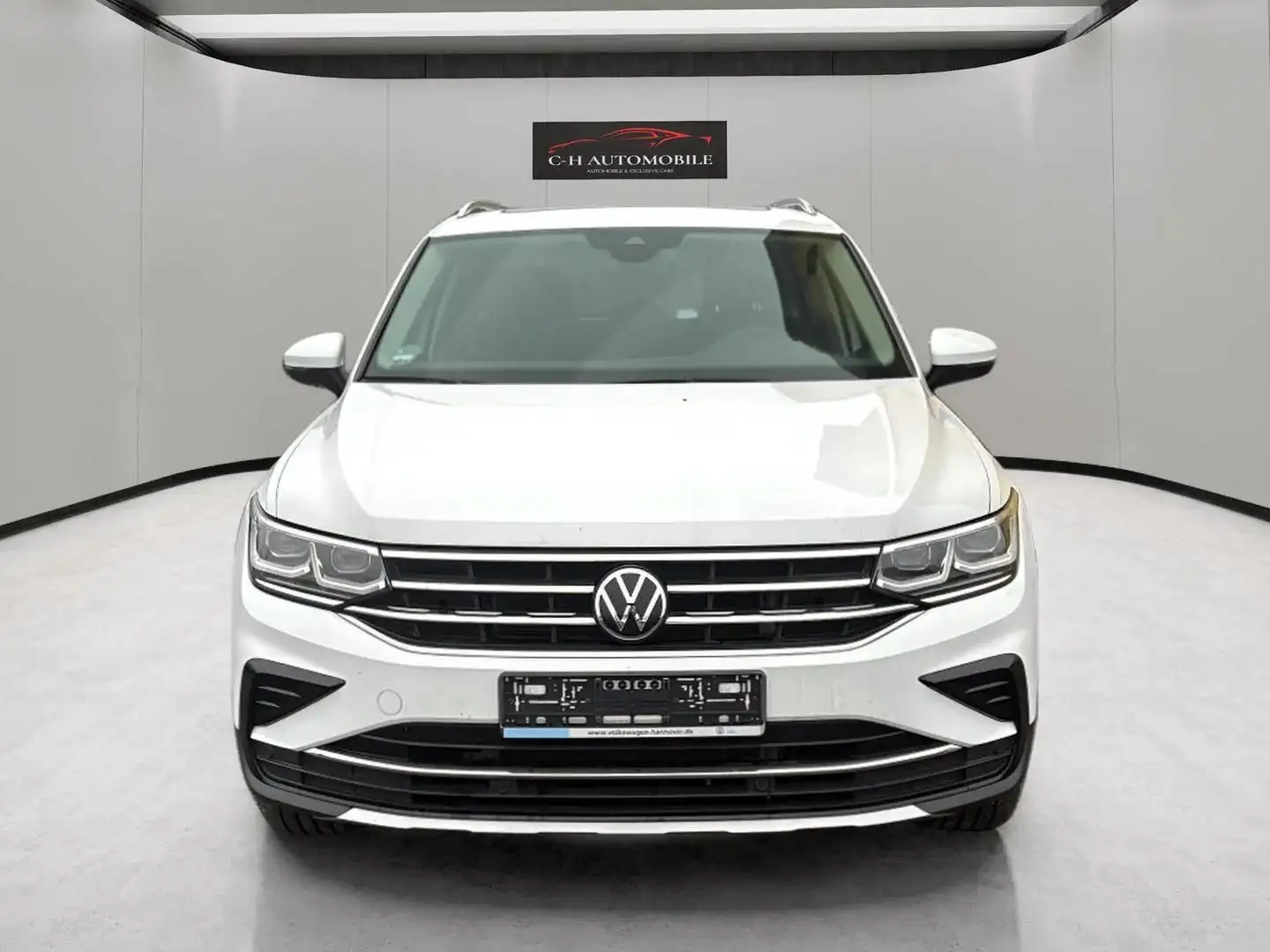 Volkswagen Tiguan Elegance eHybrid Pano*Matrix*Virtual Weiß - 2