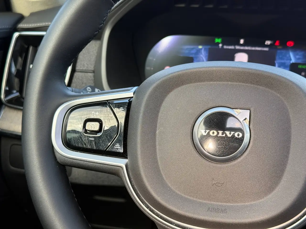 Volvo XC90 T8 DARK Inscription 7pl. *HUD*Pano*360*SeatCool*H&K*, миниатюра 23