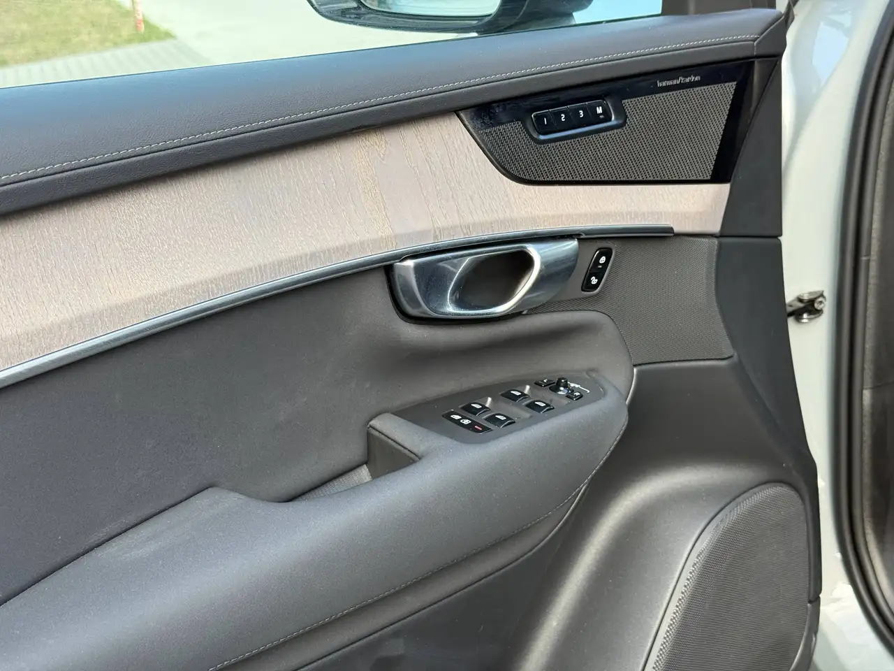 Volvo XC90 T8 DARK Inscription 7pl. *HUD*Pano*360*SeatCool*H&K*, миниатюра 14