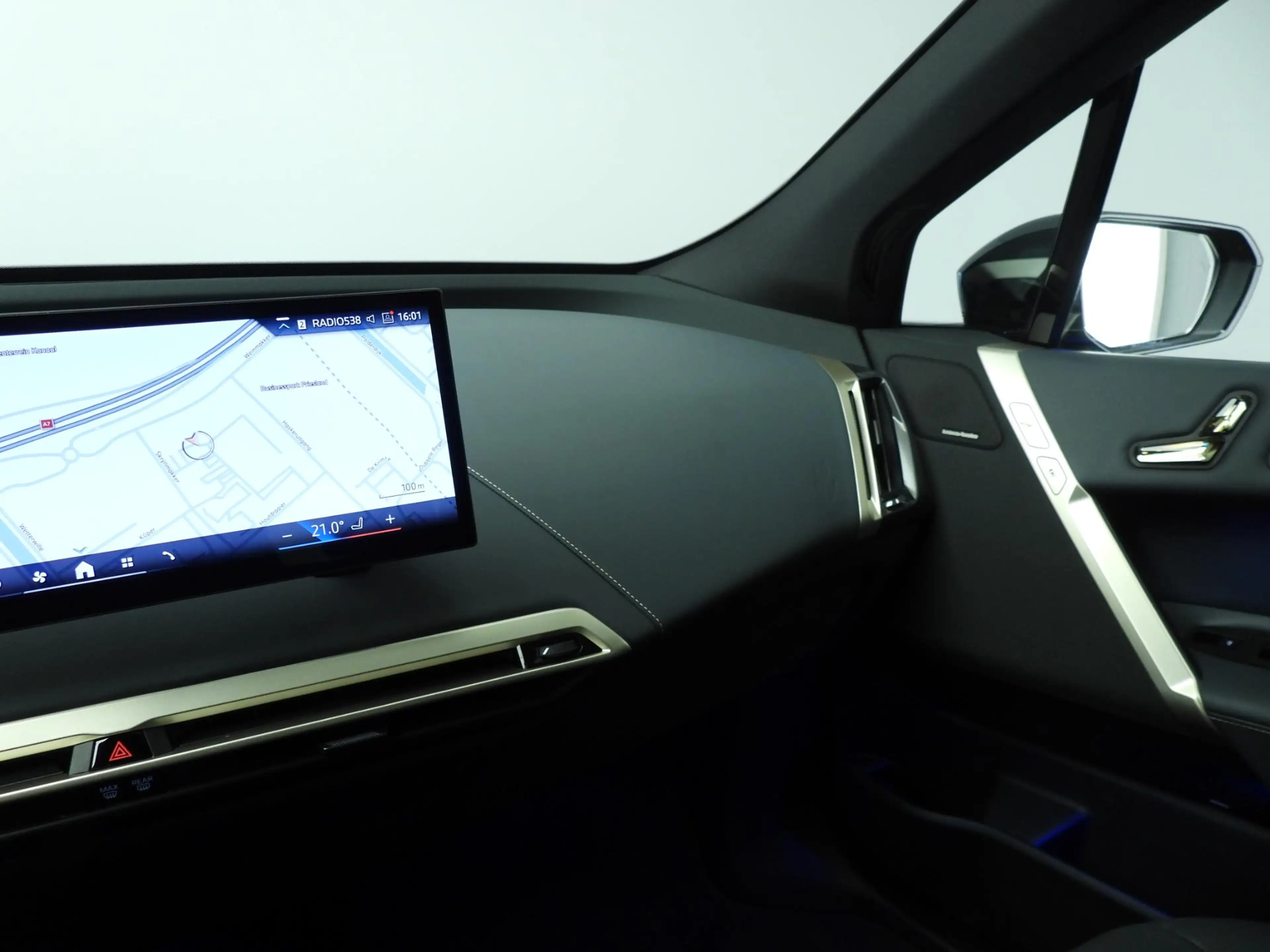 BMW iX xDrive40 | Sportpakket | Laserlicht | Navigatie | — photo 14