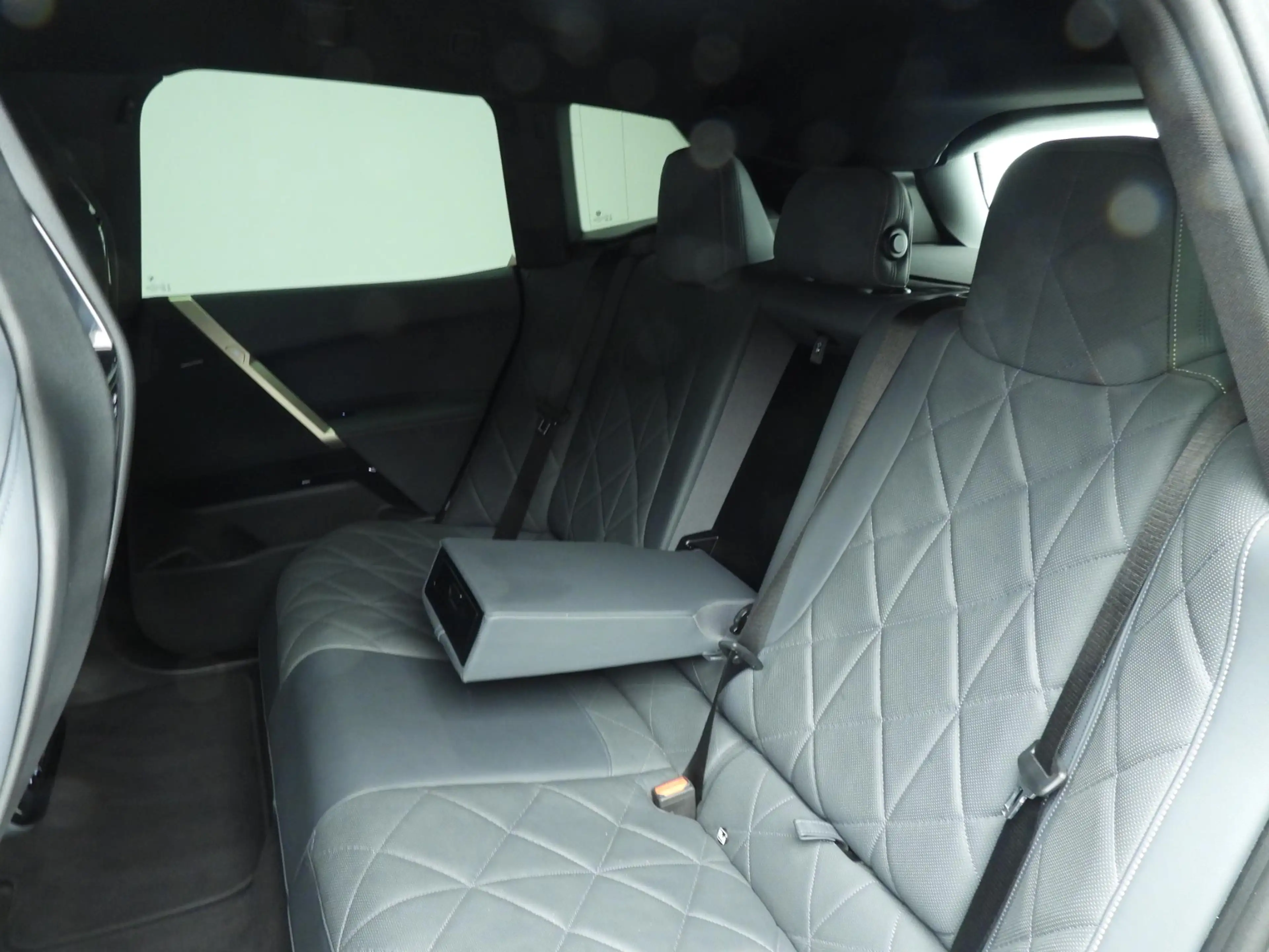 BMW iX xDrive40 | Sportpakket | Laserlicht | Navigatie | — photo 8