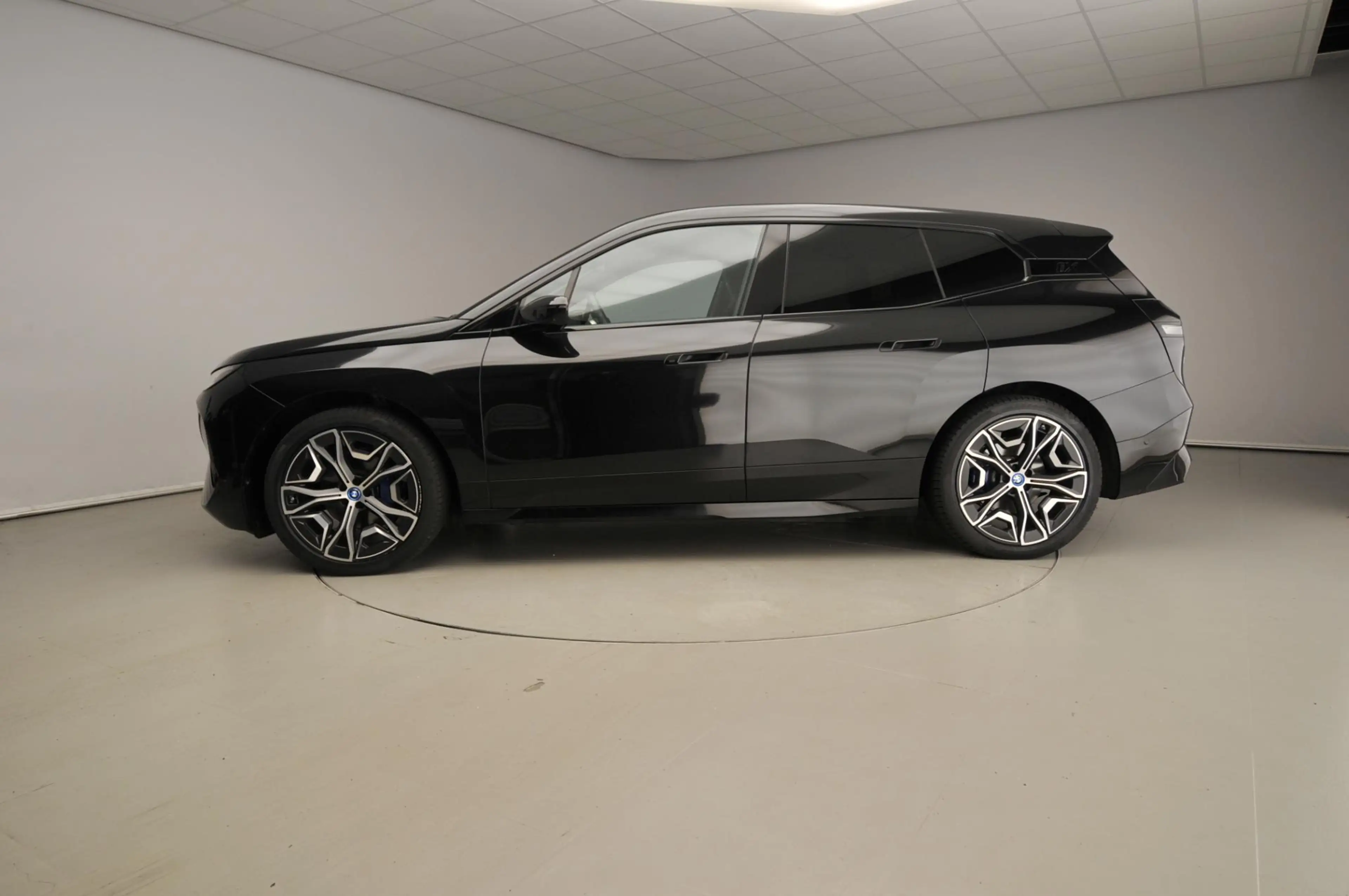BMW iX xDrive40 | Sportpakket | Laserlicht | Navigatie | — photo 2
