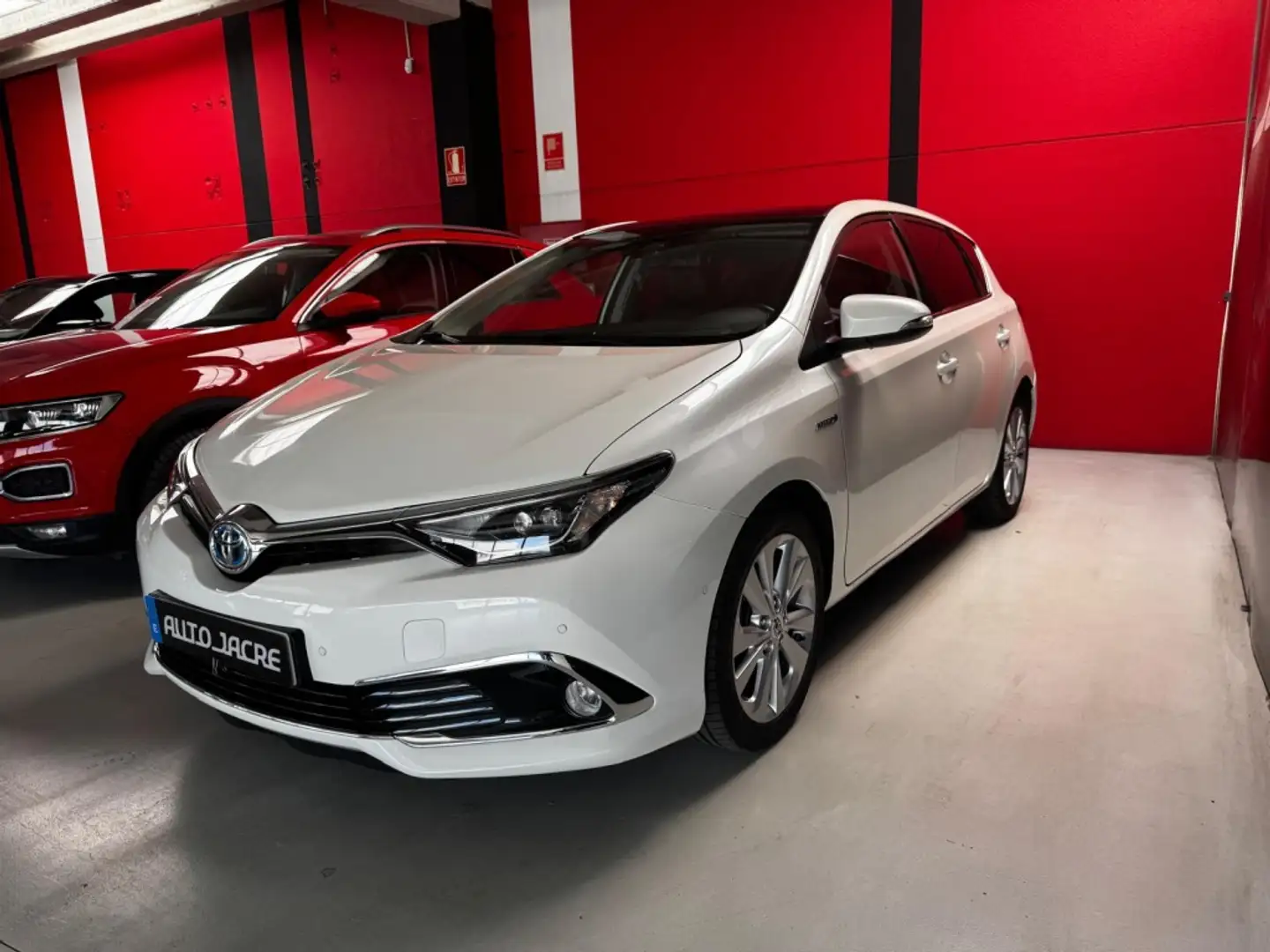 Toyota Auris Touring Sports hybrid 140H Feel! Blanc - 2