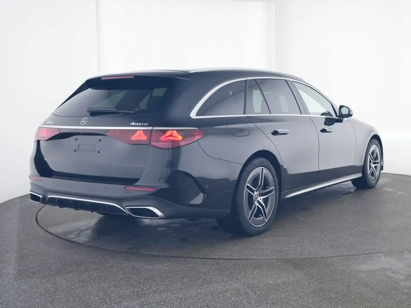 Mercedes-Benz E 300 E 300 de 4M T AMG Line Superscree NP:109.510 AIR Schwarz - 2