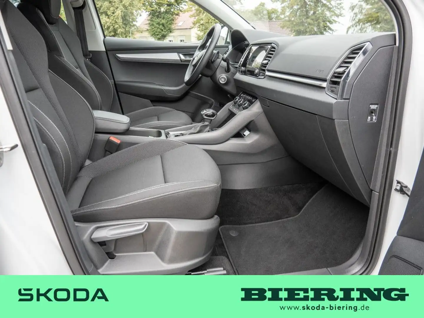 Skoda Karoq 1.5 TSI ACT Selection NAVI ACC FACEL. LED Blanco - 2