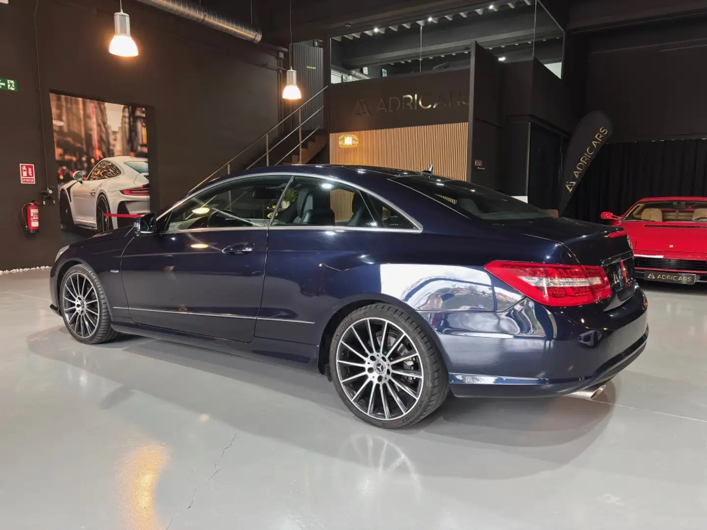 Mercedes-Benz E 350 Coupé 350CDI BE Prime Edition Aut. Azul - 2