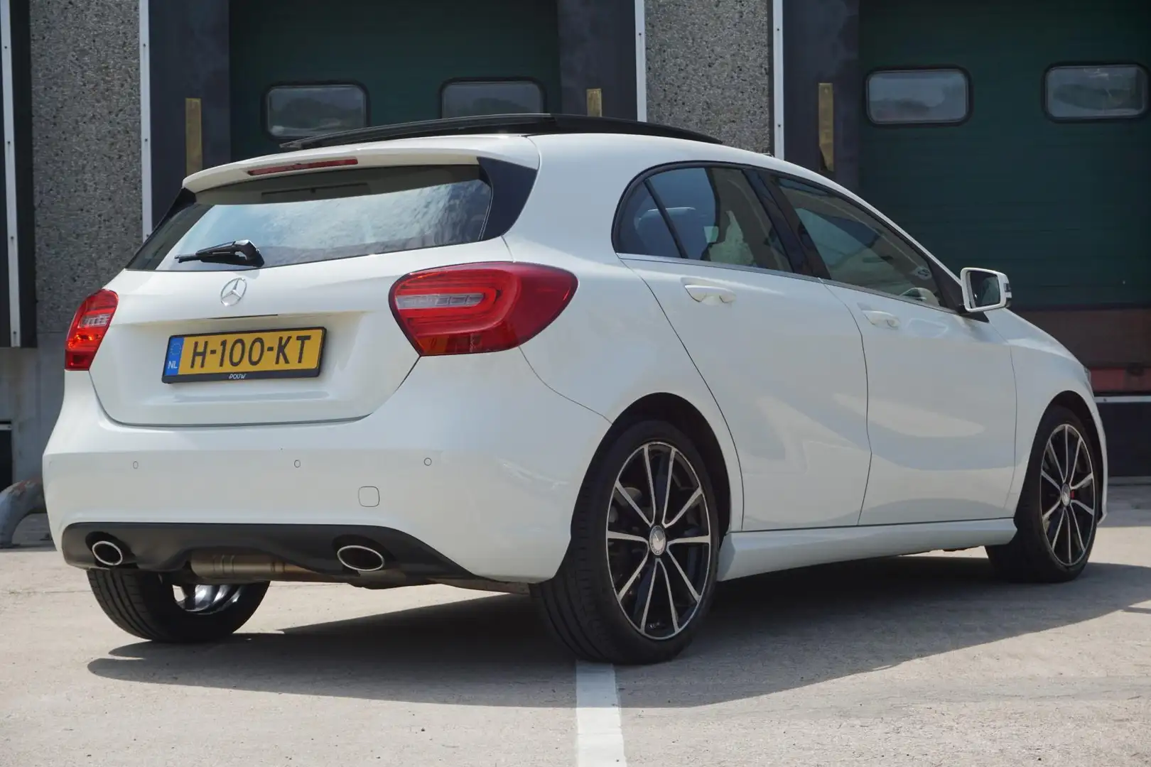 Mercedes-Benz A 180 122pk Ambition Panoramadak | Stoelverwarming | Cli Weiß - 2