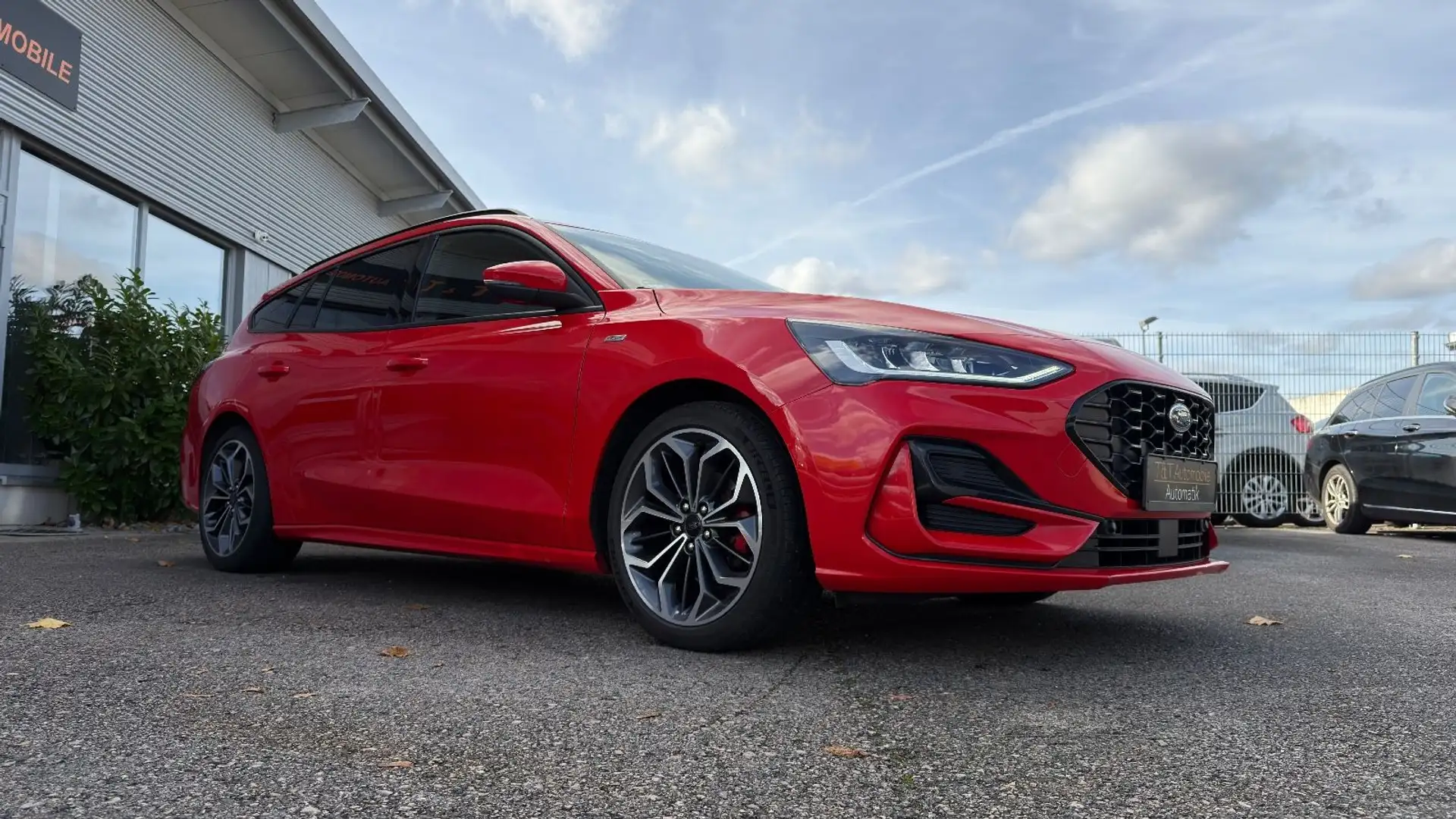 Ford Focus Turnier ST-Line X Rot - 1