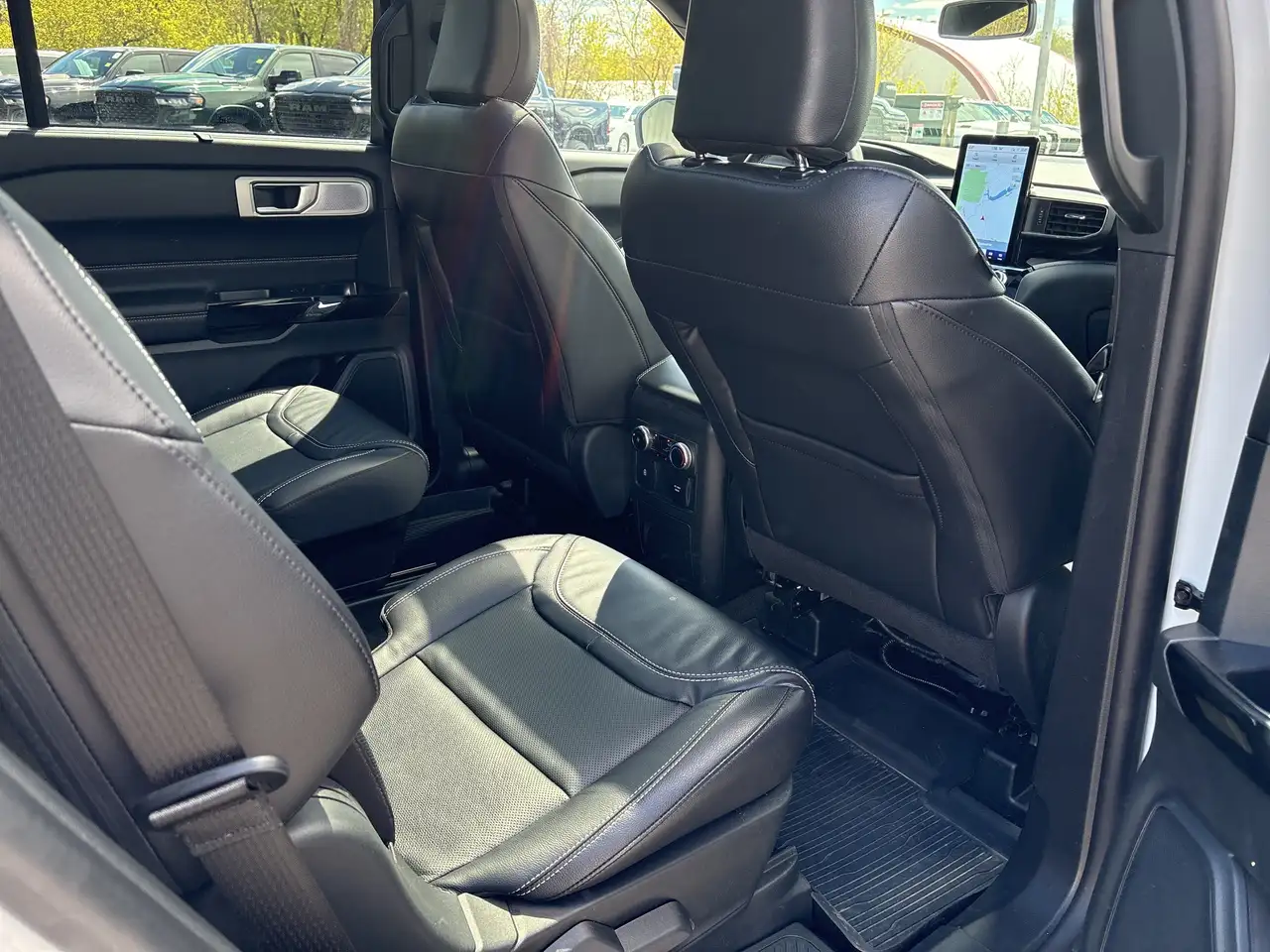 Ford Explorer снимка Ford Explorer