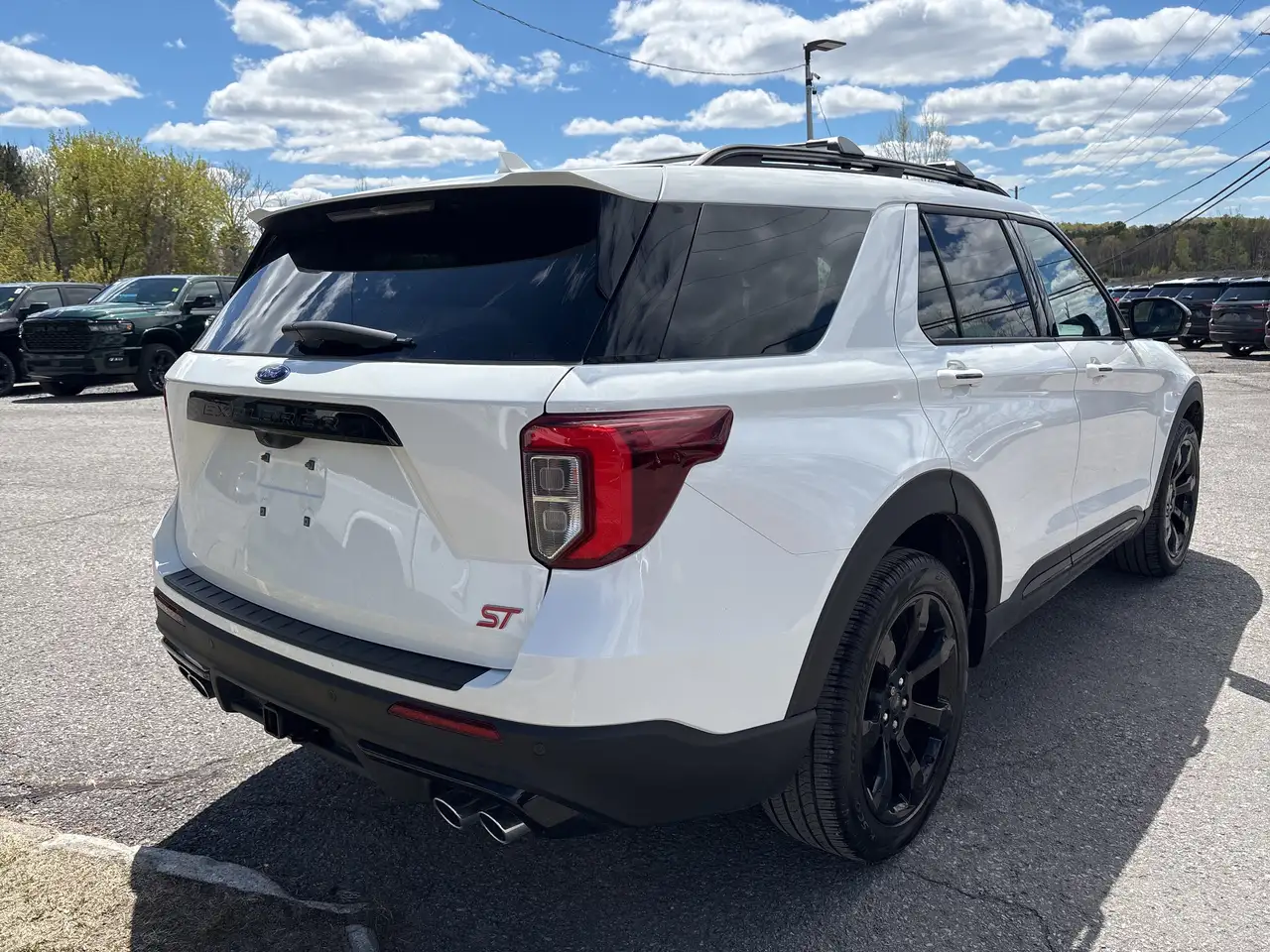 Ford Explorer снимка Ford Explorer