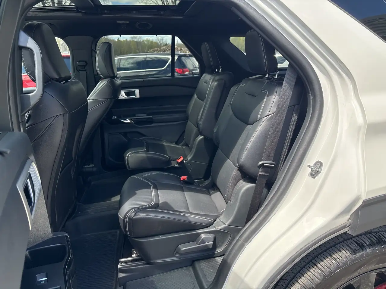Ford Explorer снимка Ford Explorer