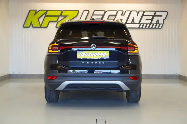 Volkswagen T-Cross view 5