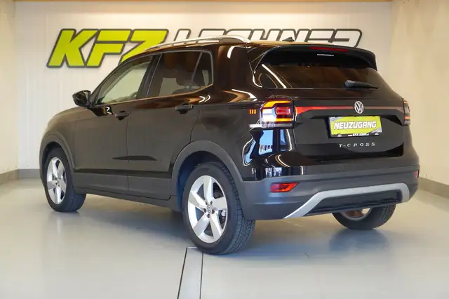 Volkswagen T-Cross view 7