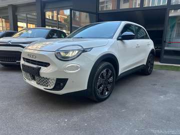 1.2 Hybrid 145cv Auto + LED + Navi + Cerchi R18