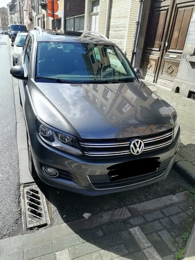 Volkswagen Tiguan 2.0 TDi SCR Sport & Style BMT Grijs - 1