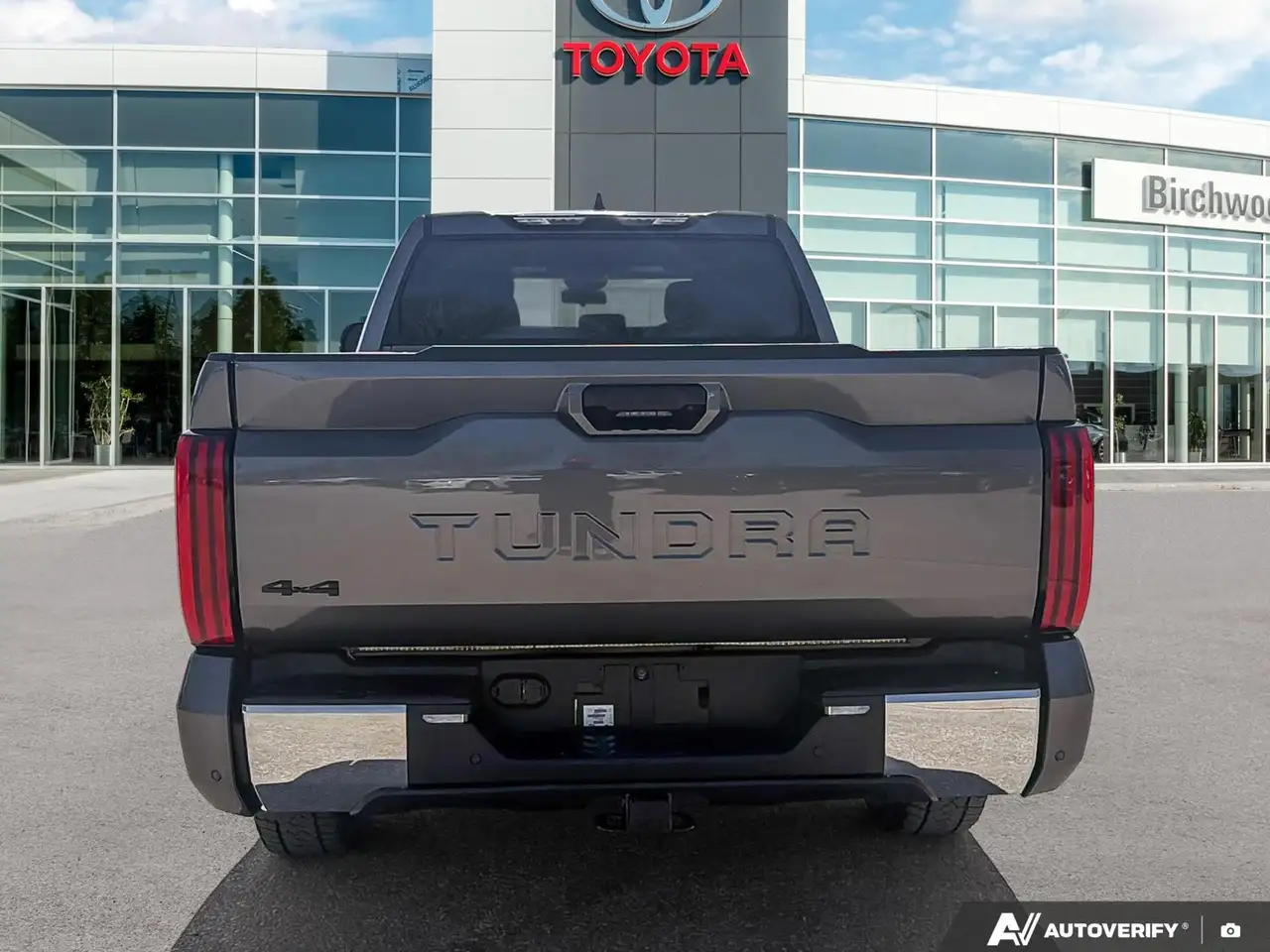 Toyota Tundra photo Toyota Tundra