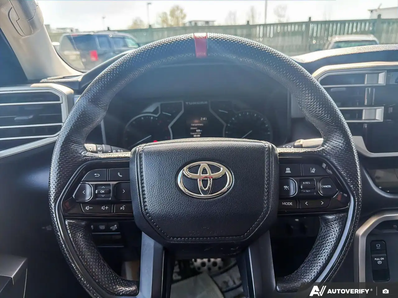 Toyota Tundra photo Toyota Tundra