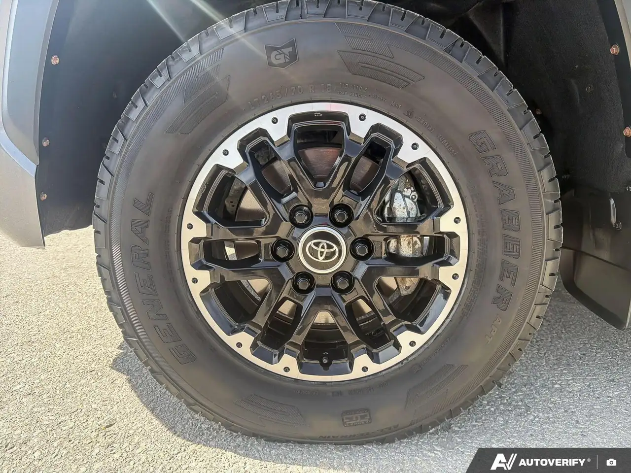 Toyota Tundra photo Toyota Tundra