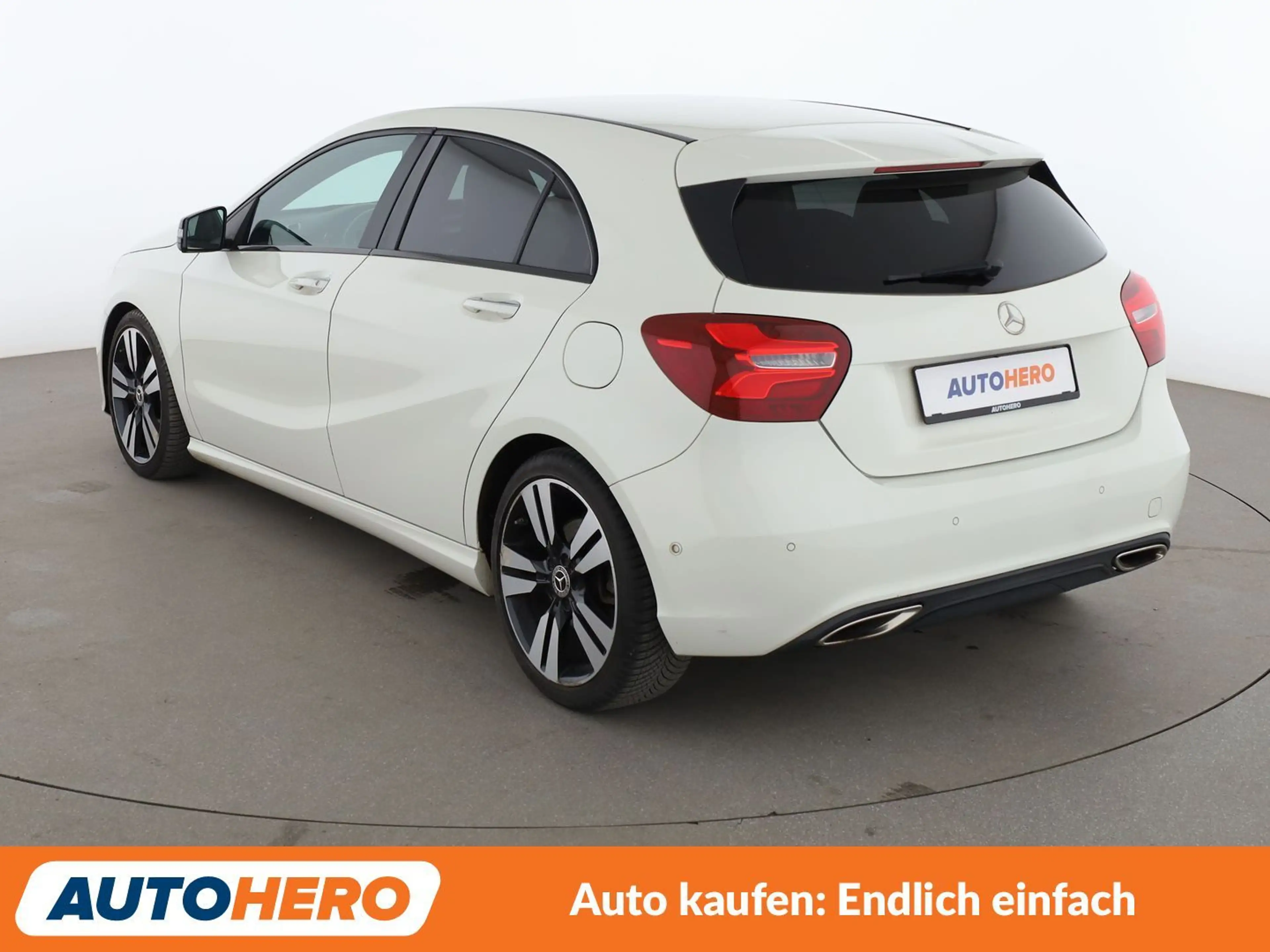 Mercedes-Benz A 220 A 220 4Matic Urban Aut*NAVI*LED*TEMPO*PDC*SHZ* — photo 4