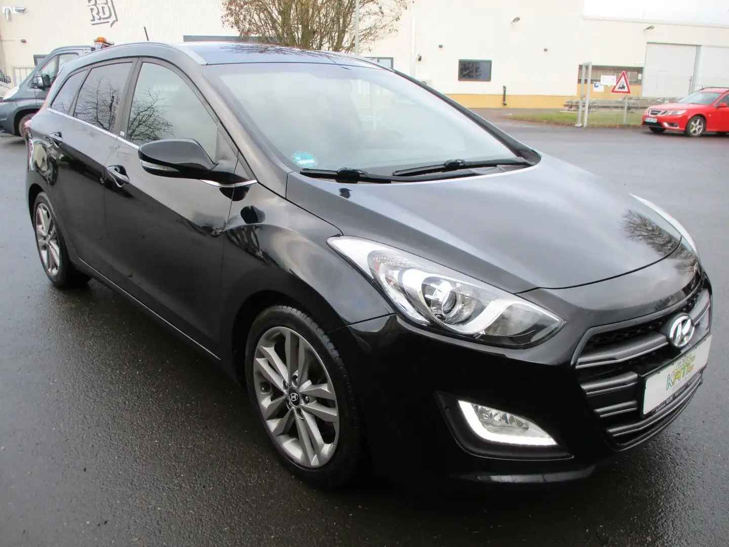 Hyundai i30 cw Passion*Unfallfrei*1.Hand*mit Steuerkette Schwarz - 2