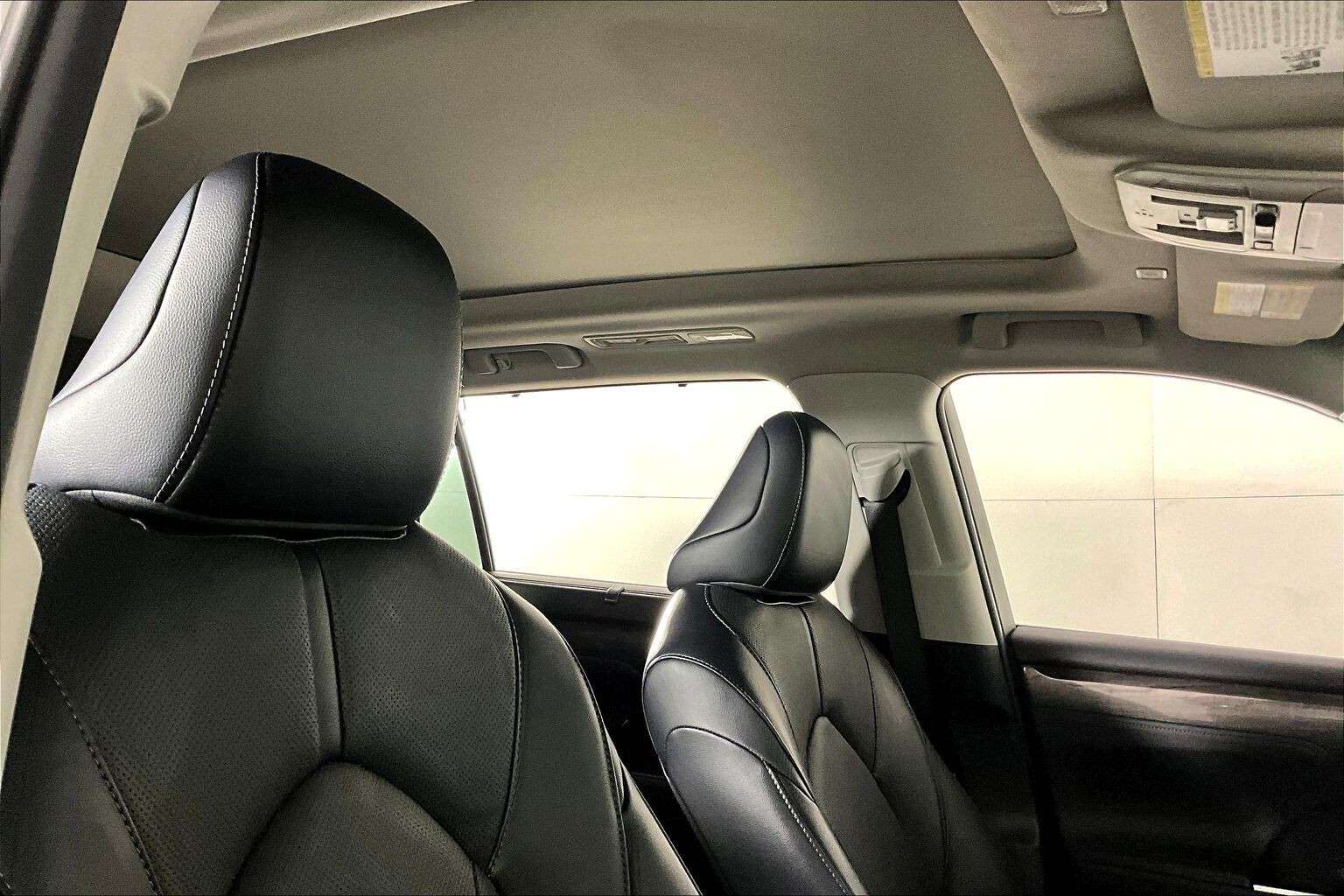 used 2023 Toyota Highlander car, priced at $44,998