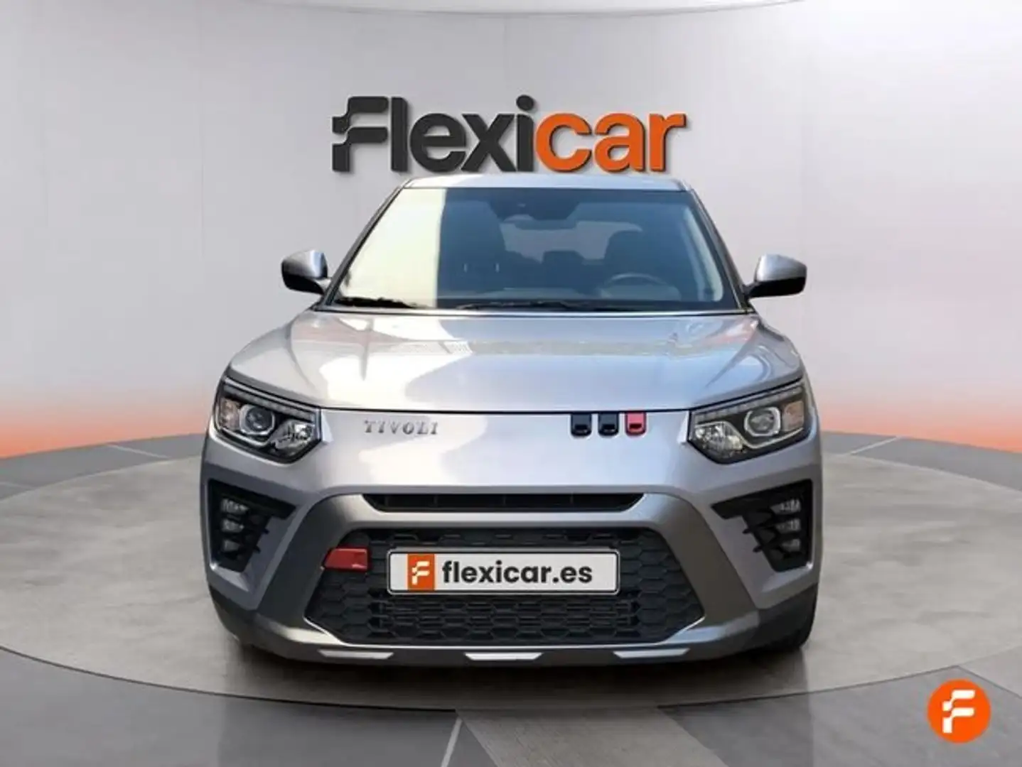 SsangYong Tivoli G15 Urban Plus 4x4 Gris - 2