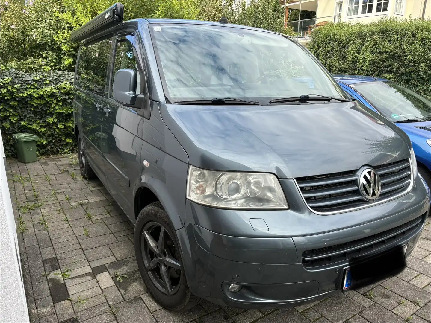 Volkswagen T5 Multivan Highline 2,5 TDI 4motion D-PF - 2