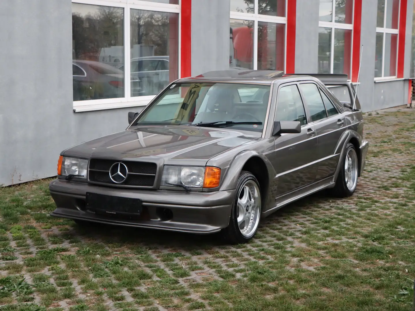 Mercedes-Benz 190 E 2,3 | EVO II | LEDER | SCHIEBEDACH | KLIMA | Grey - 2