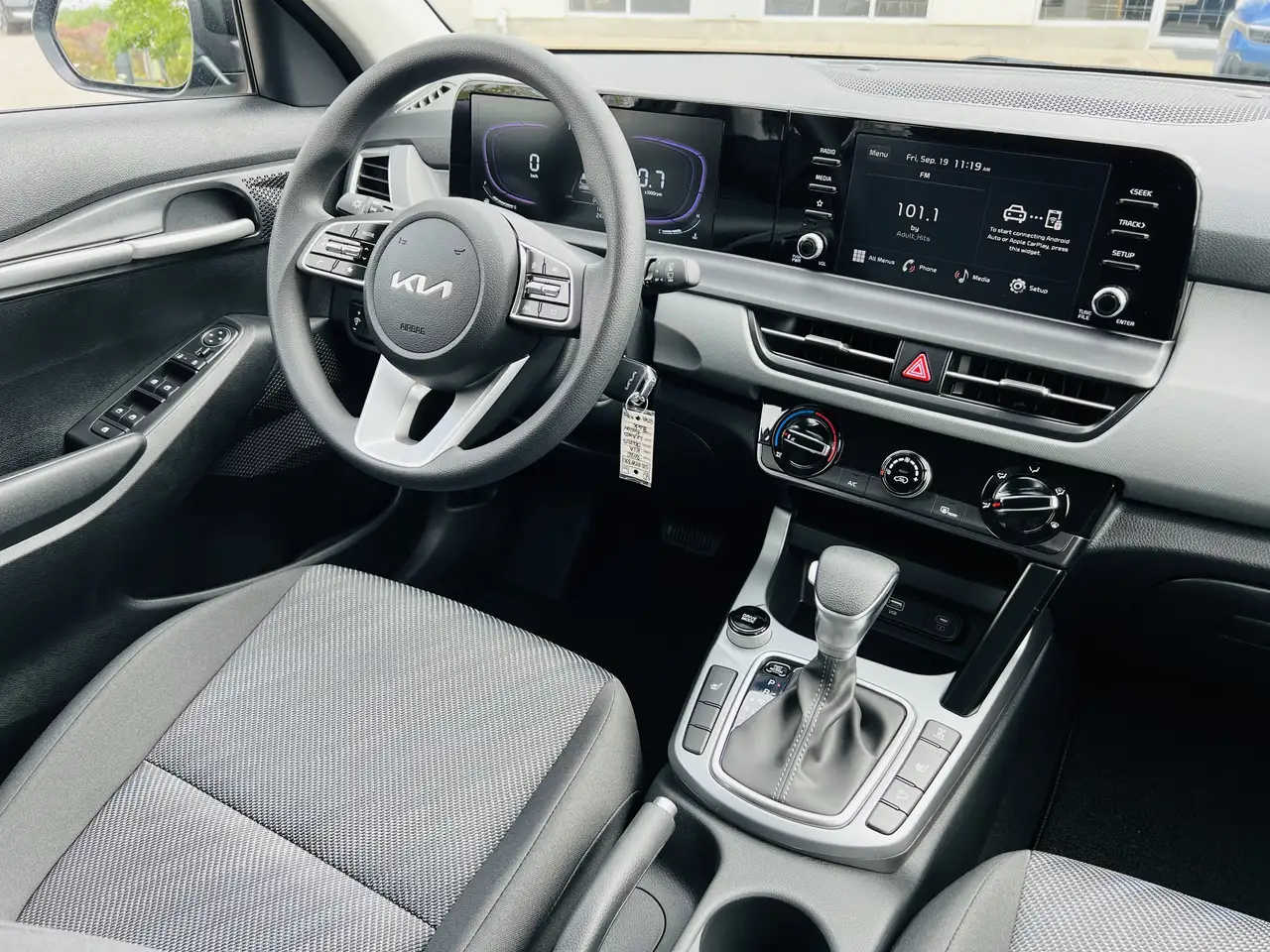 Kia Seltos снимка Kia Seltos