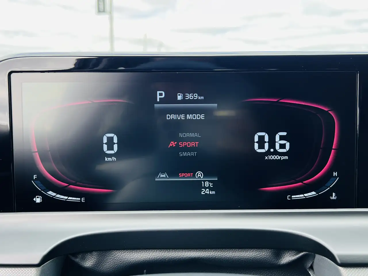 Kia Seltos снимка Kia Seltos