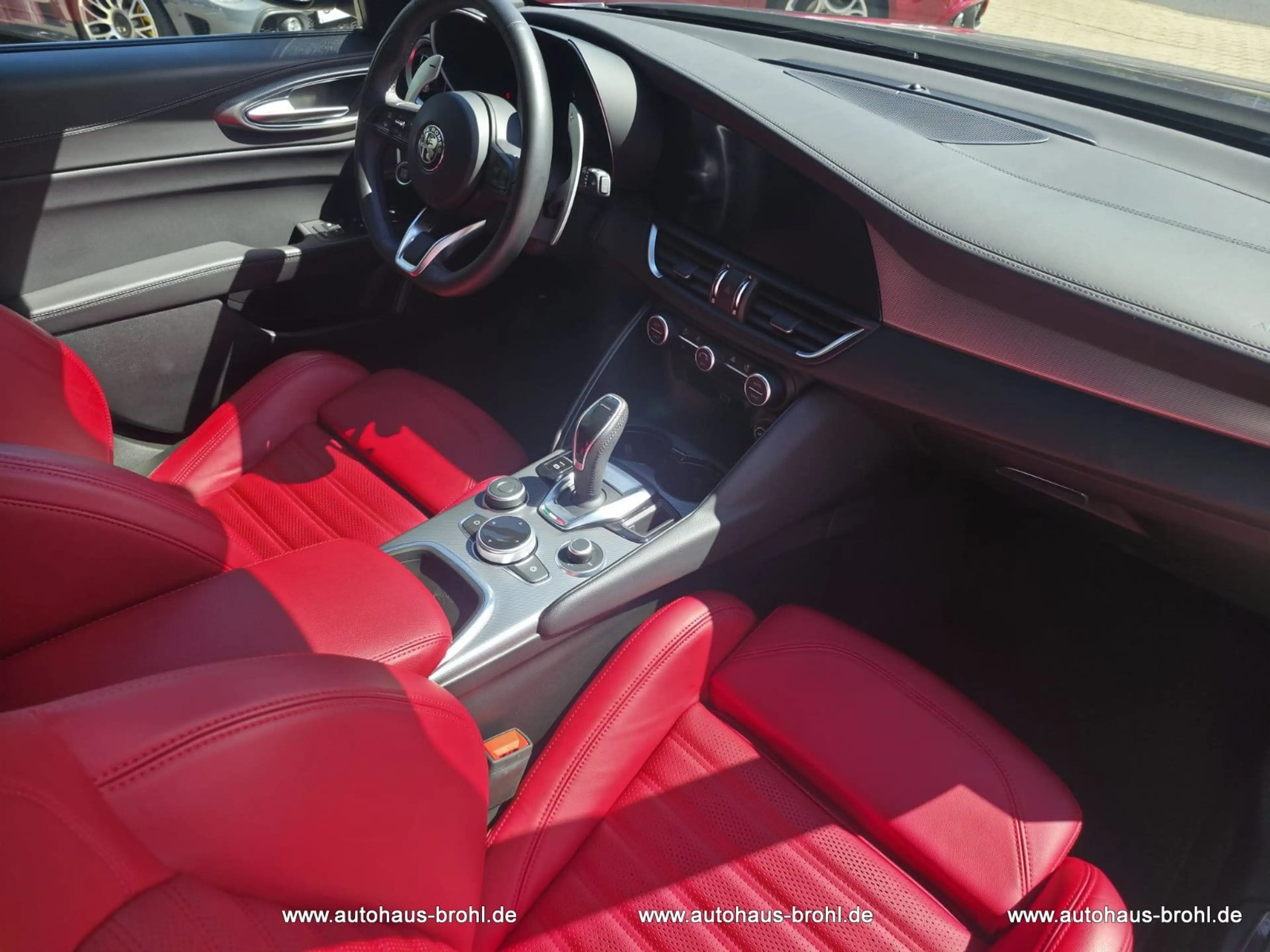 Alfa Romeo Giulia Veloce 280PS — photo 2