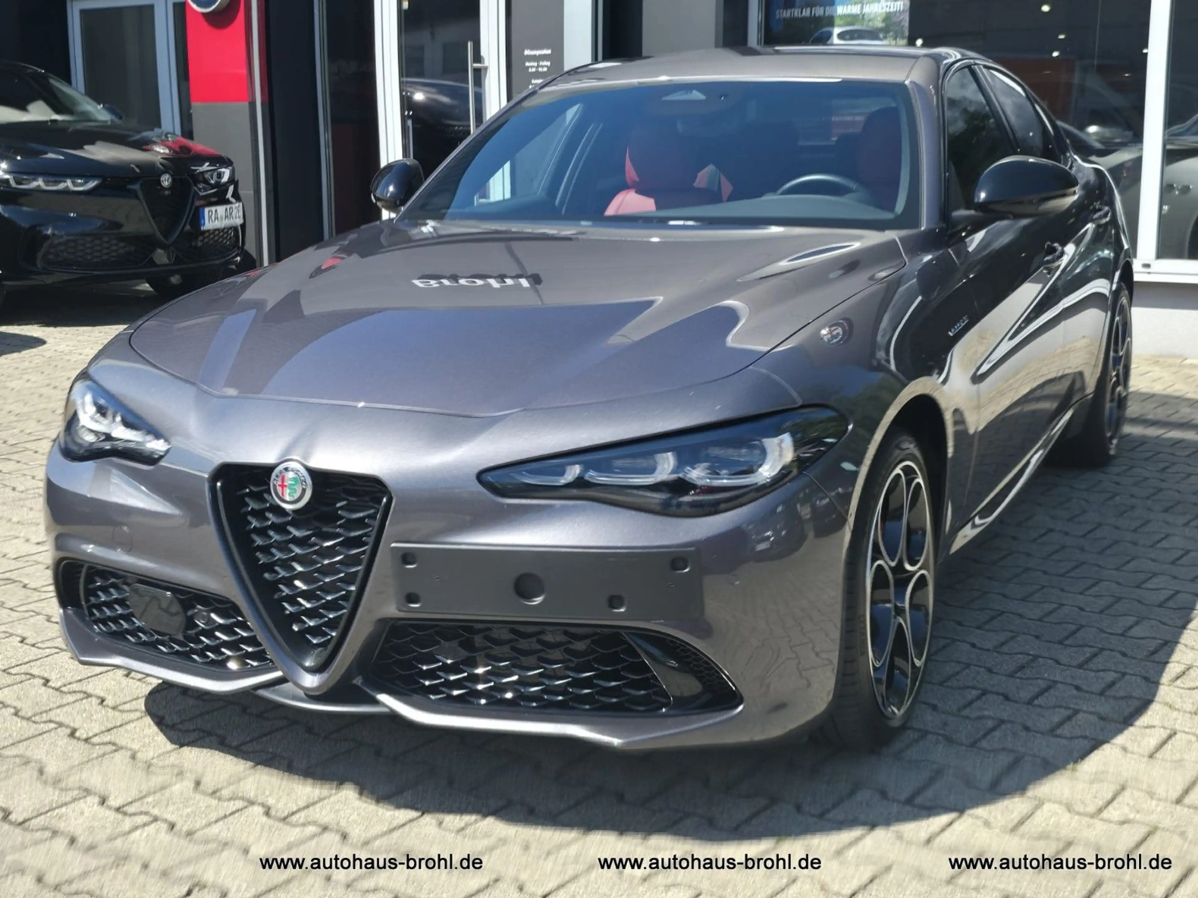 Alfa Romeo Giulia Veloce 280PS — photo 10