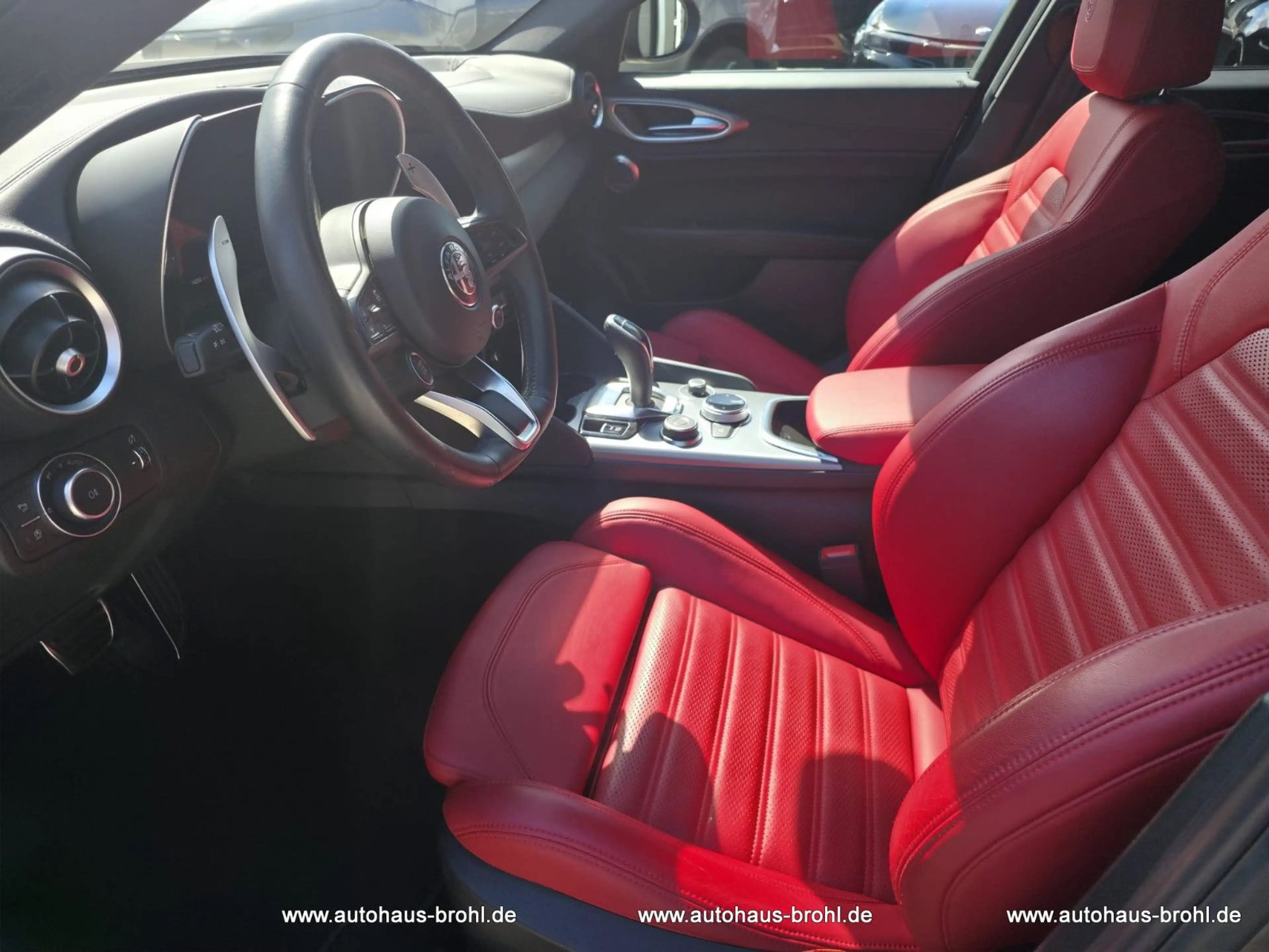 Alfa Romeo Giulia Veloce 280PS — photo 15