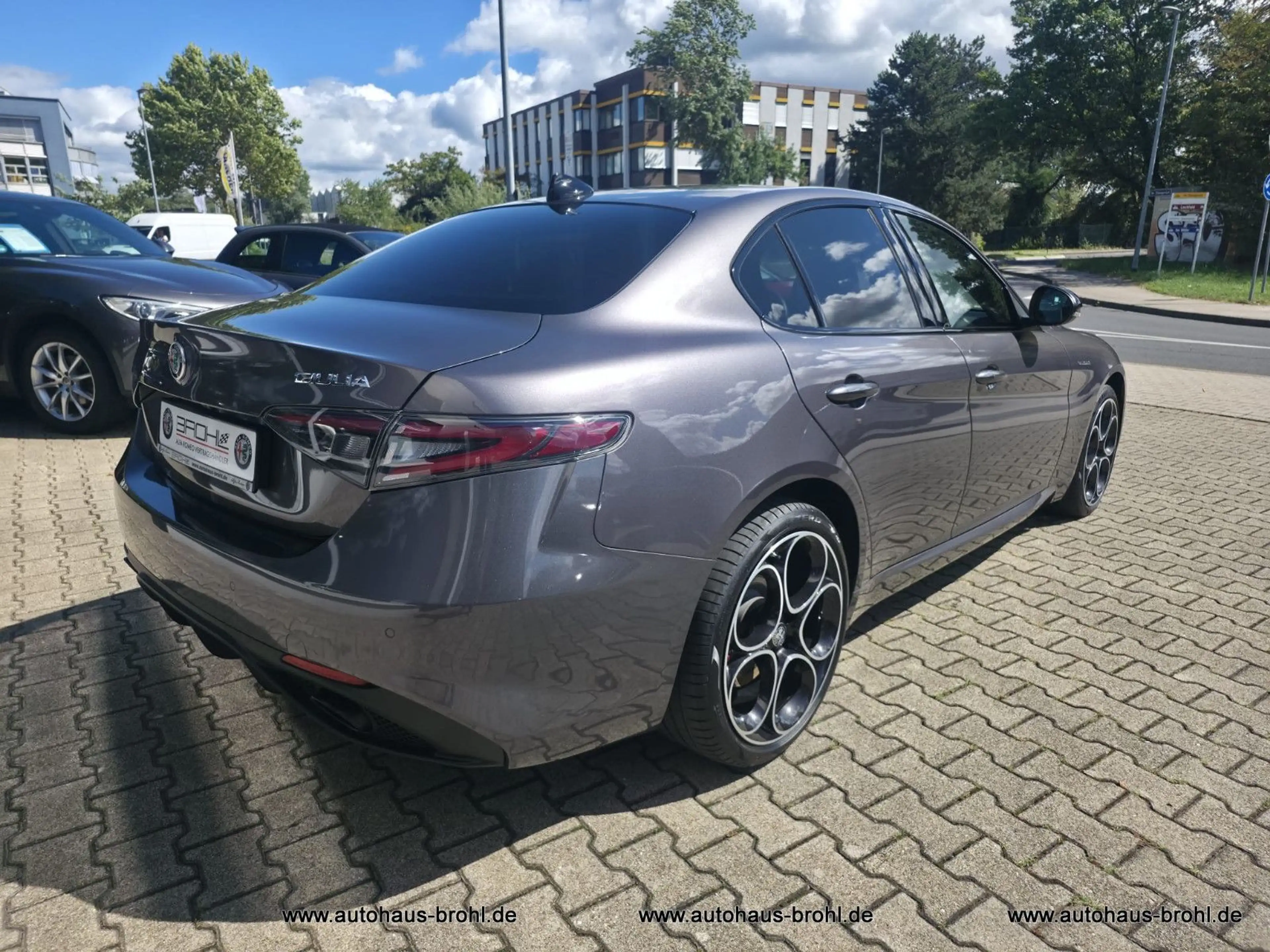 Alfa Romeo Giulia Veloce 280PS — photo 11
