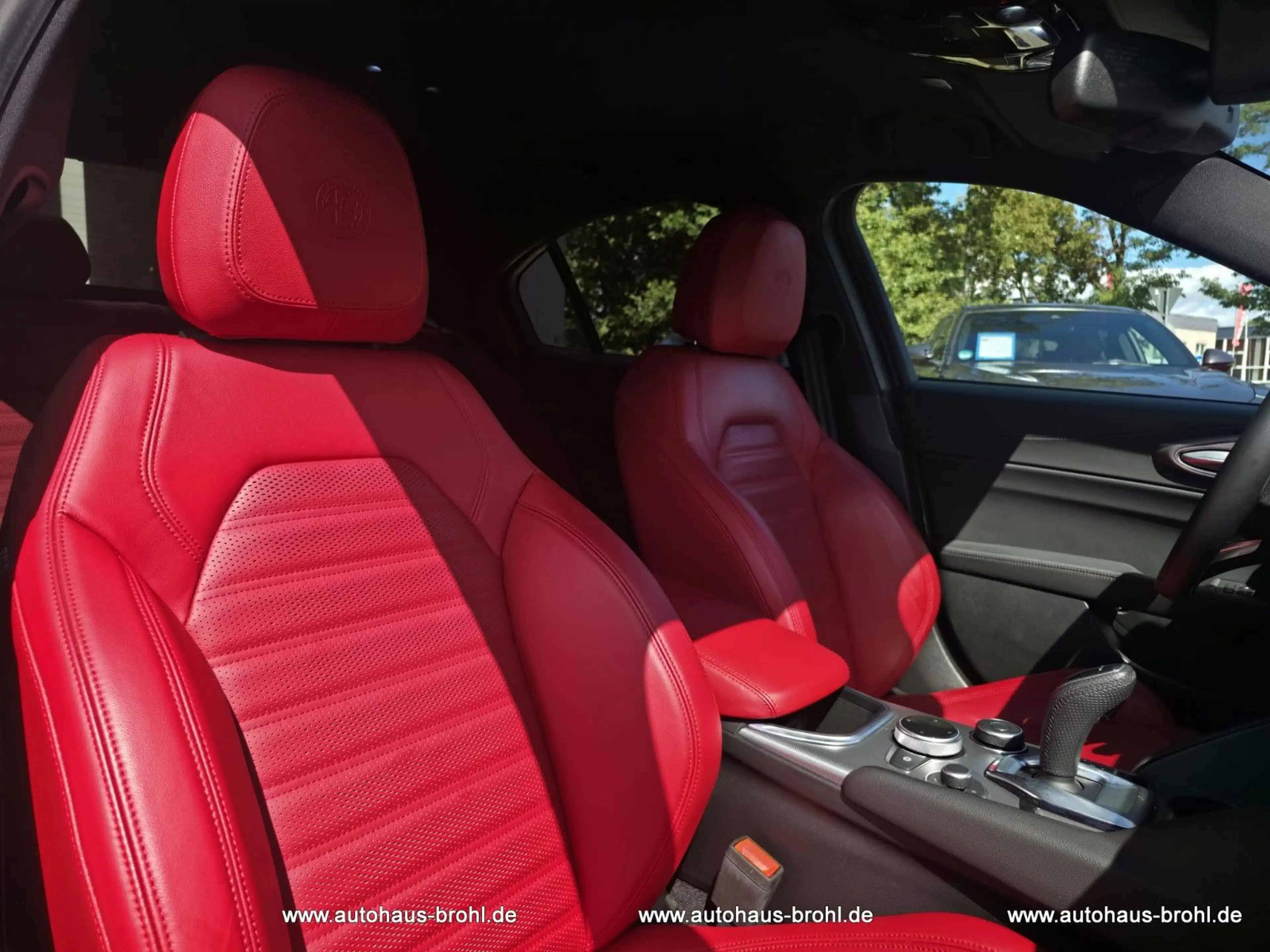 Alfa Romeo Giulia Veloce 280PS — photo 4
